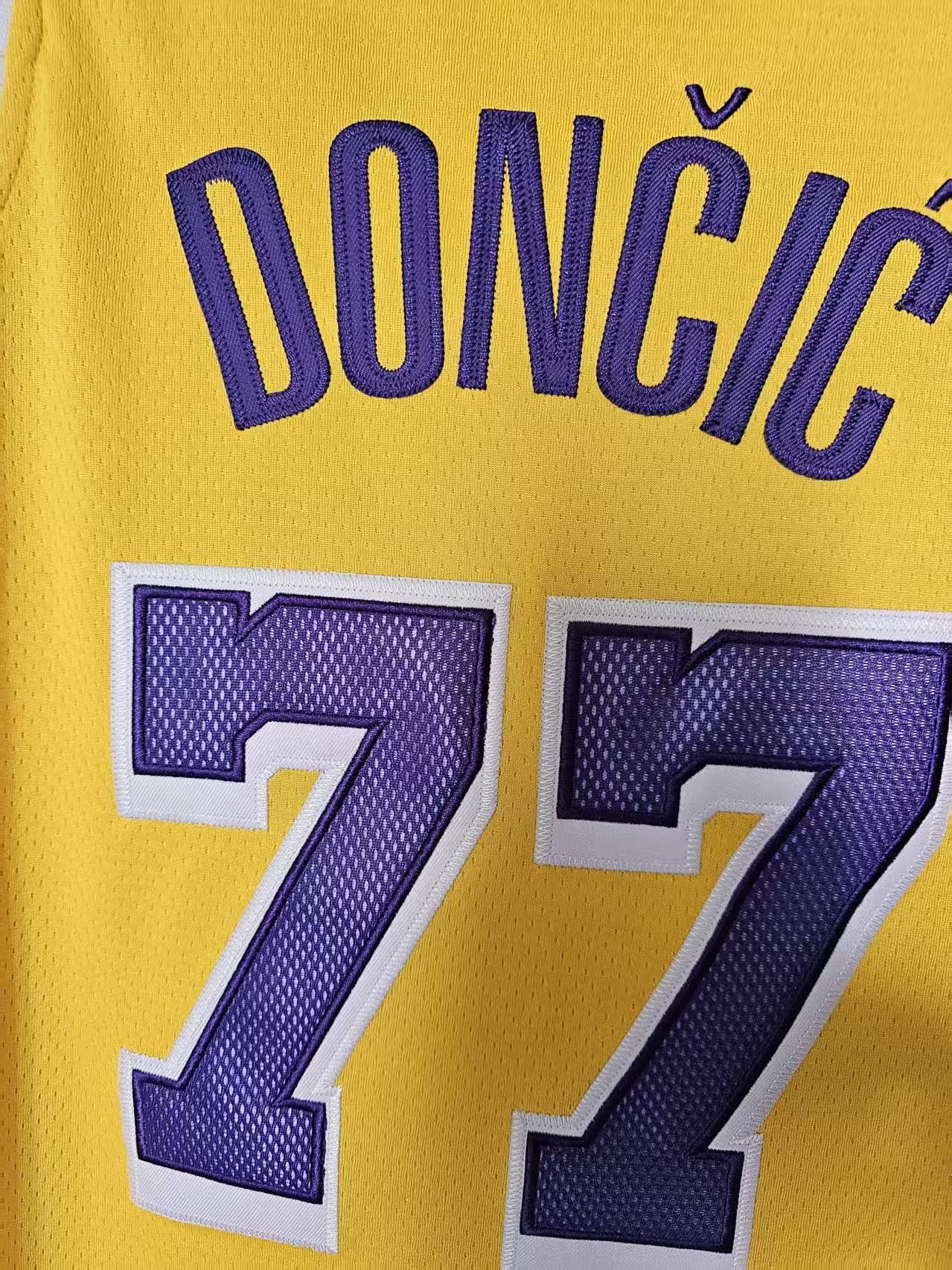 NBA Luka Dončić Jersey Los Angeles Lakers 77 Double Stitched Size US XL / EU 56 / 4 - 5 Thumbnail