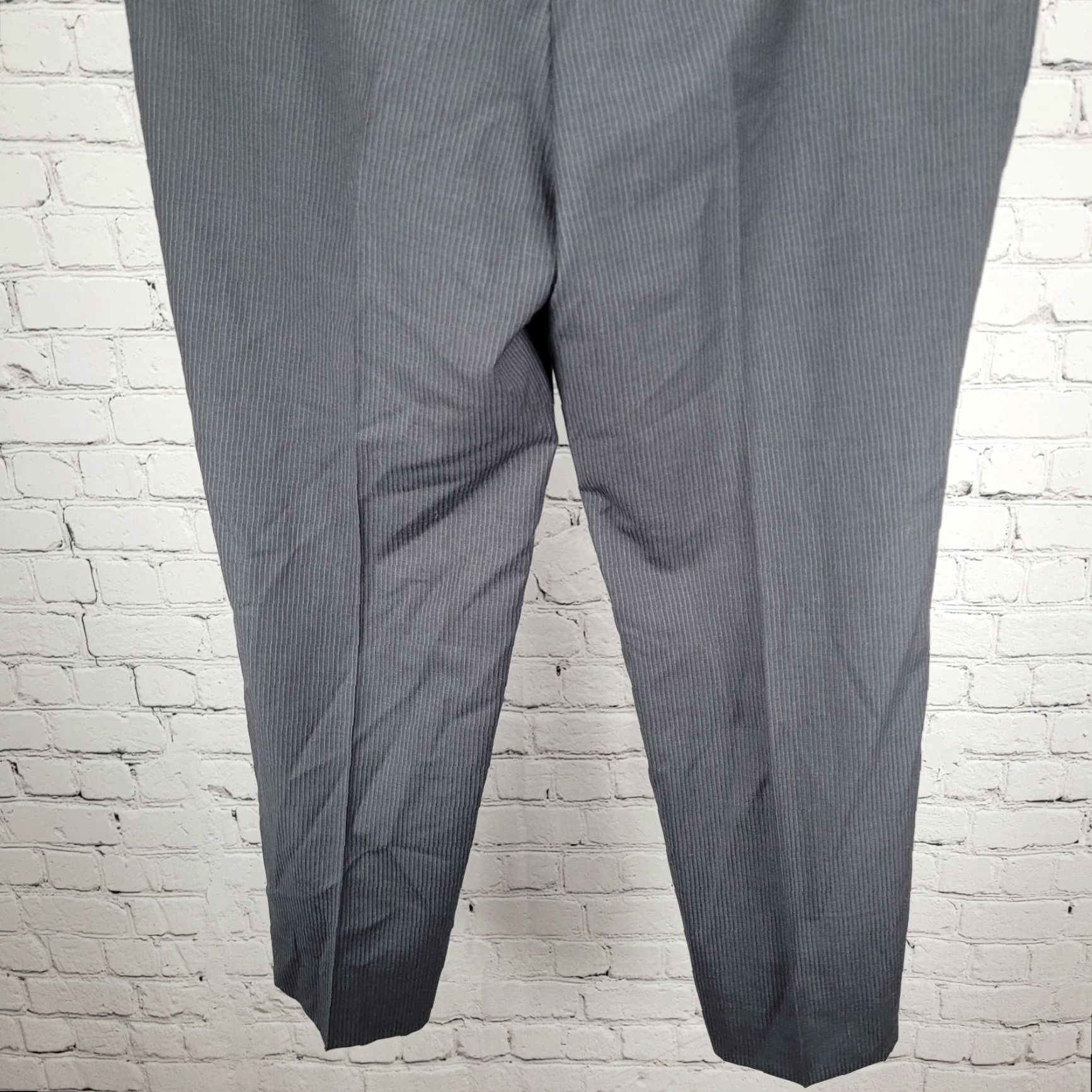 Jos. A. Bank VINTAGE Jos A Bank Charcoal 100% Wool Pinstriped Flat Front Dress Pants 34x28.5 Size US 34 / EU 50 - 7 Thumbnail