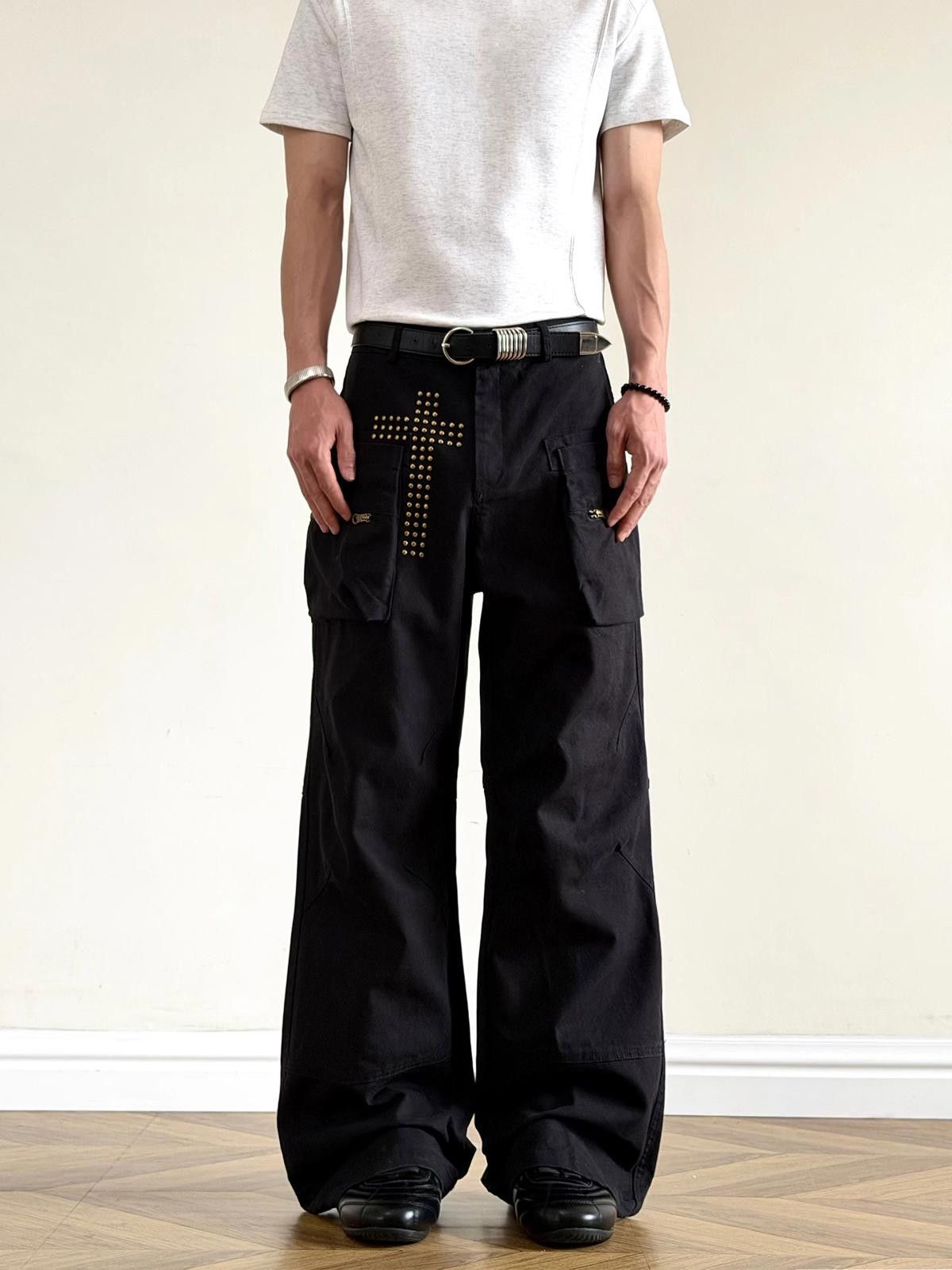 Other Black Cross Rivet Large-Pocket Cargo Straight Pants Size US 30 / EU 46 - 1 Thumbnail