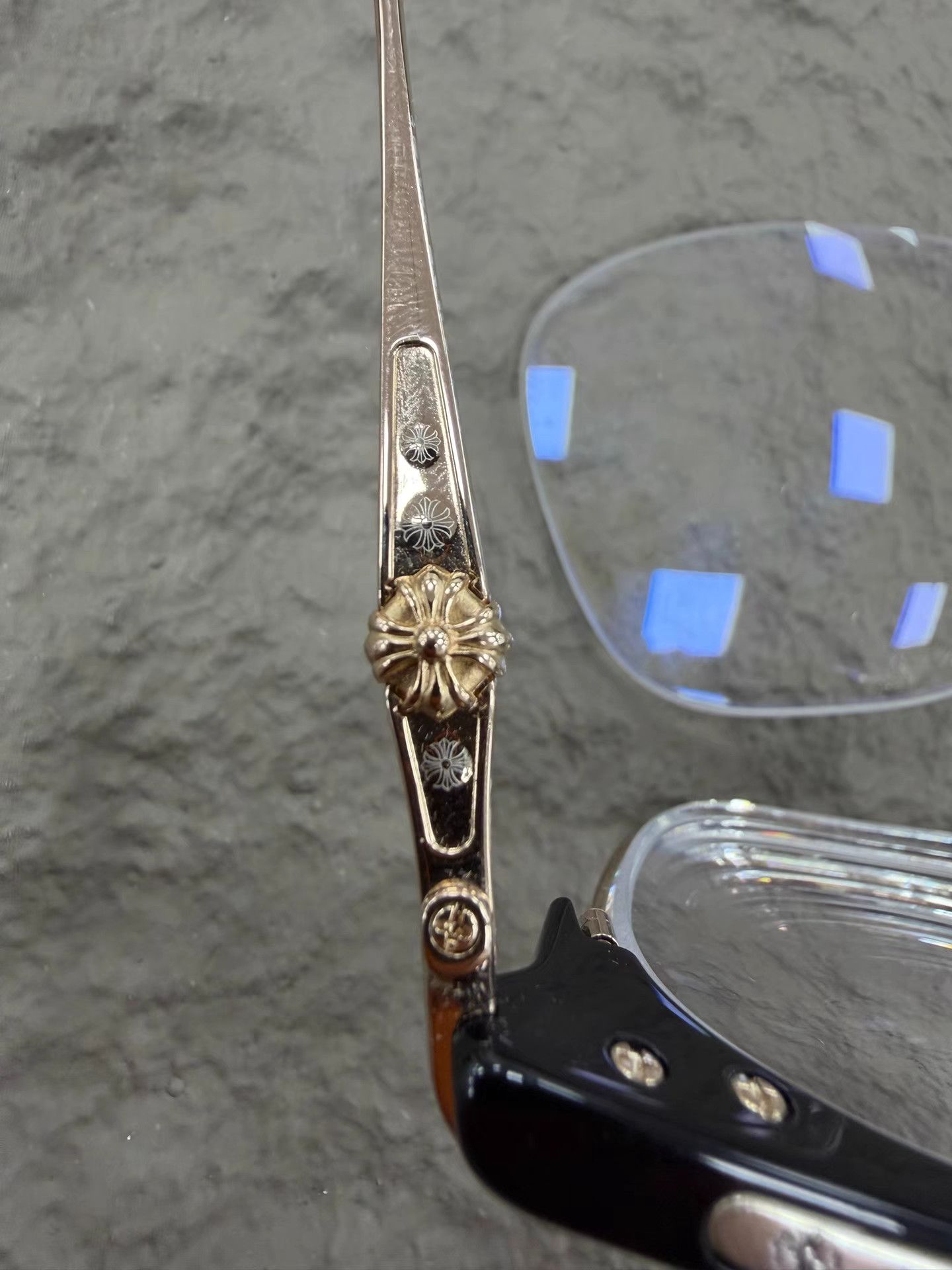 Chrome Hearts Chrome Hearts SLUNTRADICTION Eyeglasses (Black/Gold) Size ONE SIZE - 5 Thumbnail