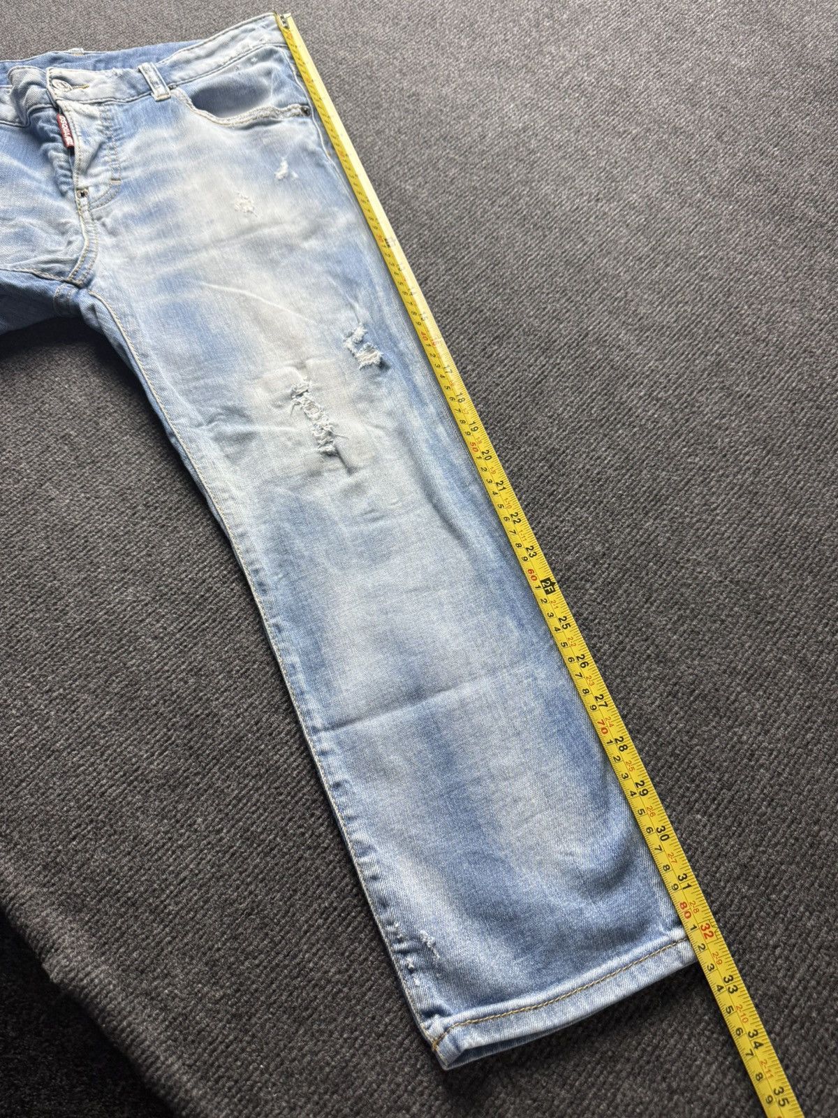 Dsquared2 00s Dsquared2 Distressed Light Wash Denim Jeans Size 38 Size 26" / US 2 / IT 38 - 22 Thumbnail