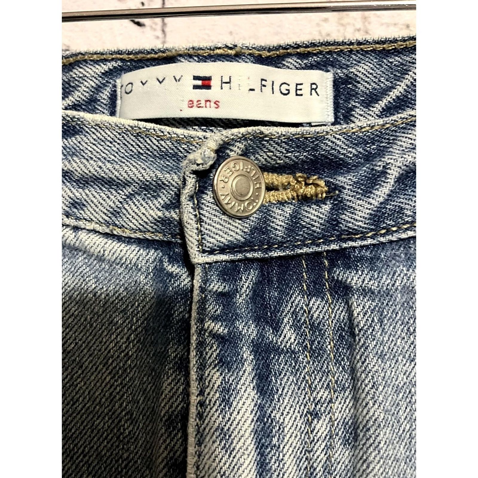 Tommy Hilfiger Tommy Hilfiger Jeans Men 33x31 Light Wash Denim Regular Cotton Denim Button Closure Classic Belt Five-Pocket Mens Jeans Size US 33 - 2 Thumbnail