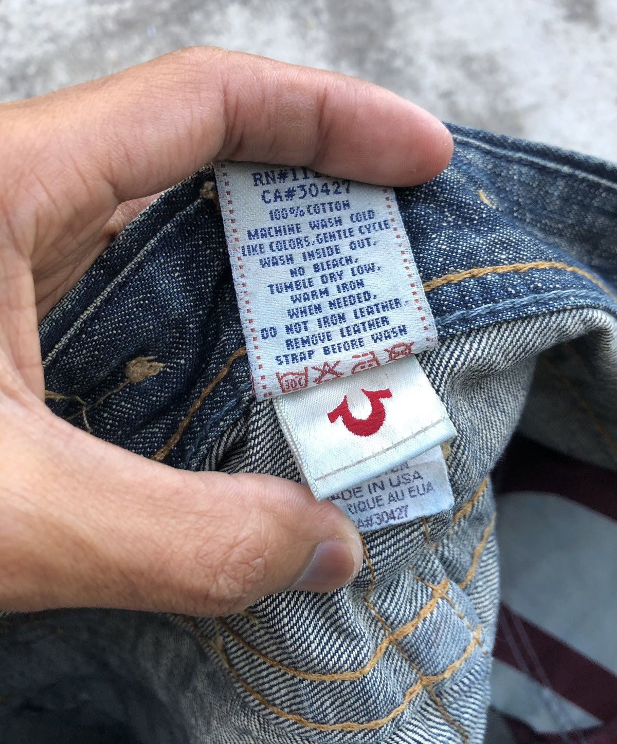 True Religion TRUE RELIGION WASHED BLUE DENIM Size US 31 - 2 Thumbnail
