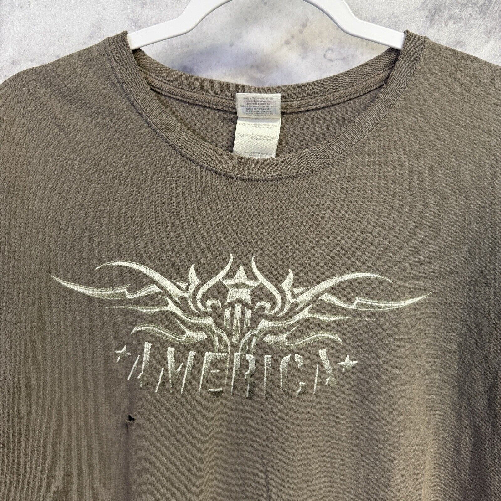 Vintage Vintage Y2K Tribal Grunge T Shirt Mens XL America USA Size US XL / EU 56 / 4 - 1 Thumbnail