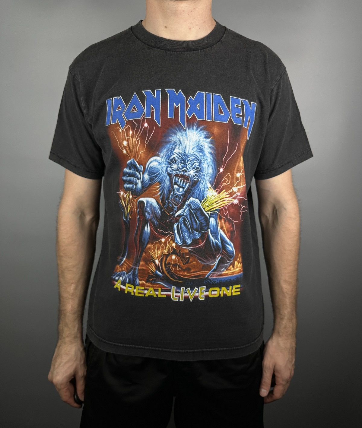 Band Tees Vintage Iron Maiden A Real Live One Graphic T Shirt Tee Rock Size US L / EU 52-54 / 3 - 3 Thumbnail