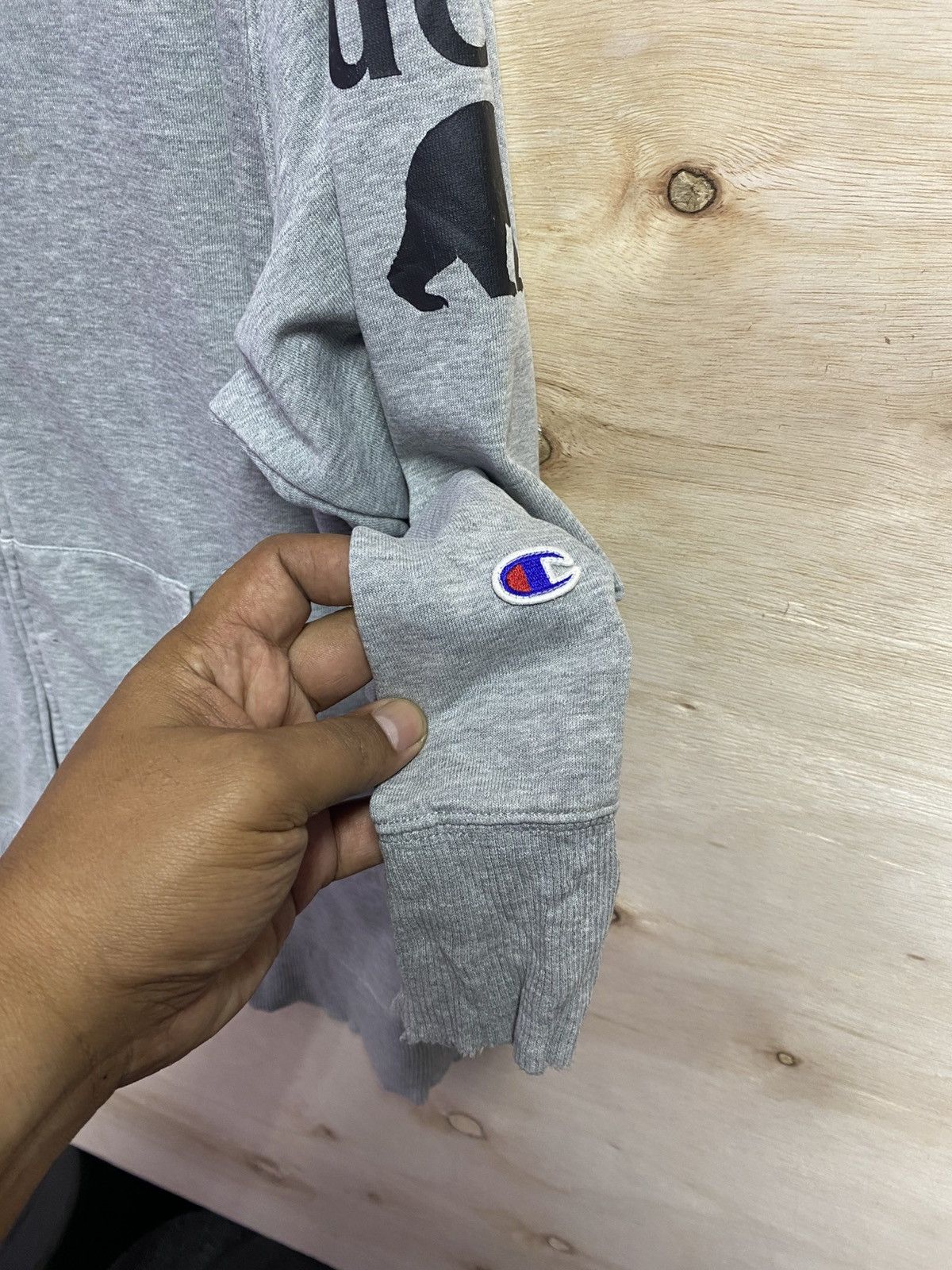 Champion gray Champion UCLA Bruins full-zip hooded sweatshirt. Size US XL / EU 56 / 4 - 3 Thumbnail