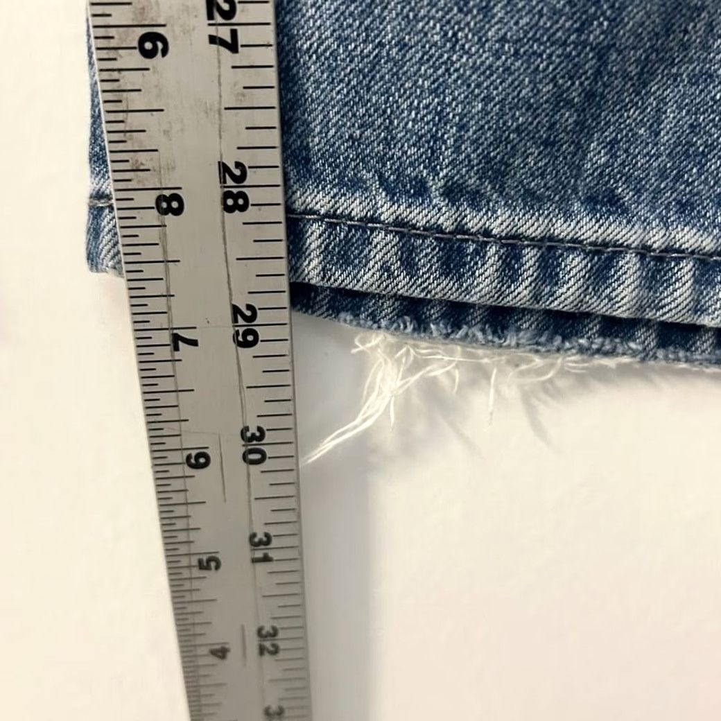 Levi's Levi's Jeans Mens Size 29x30 Blue Denim 5-pocket Straight Leg Casual Denim Jeans Mens 29x30 Blue Straight 5-pocket Levi's Jeans Size US 29 - 7 Thumbnail