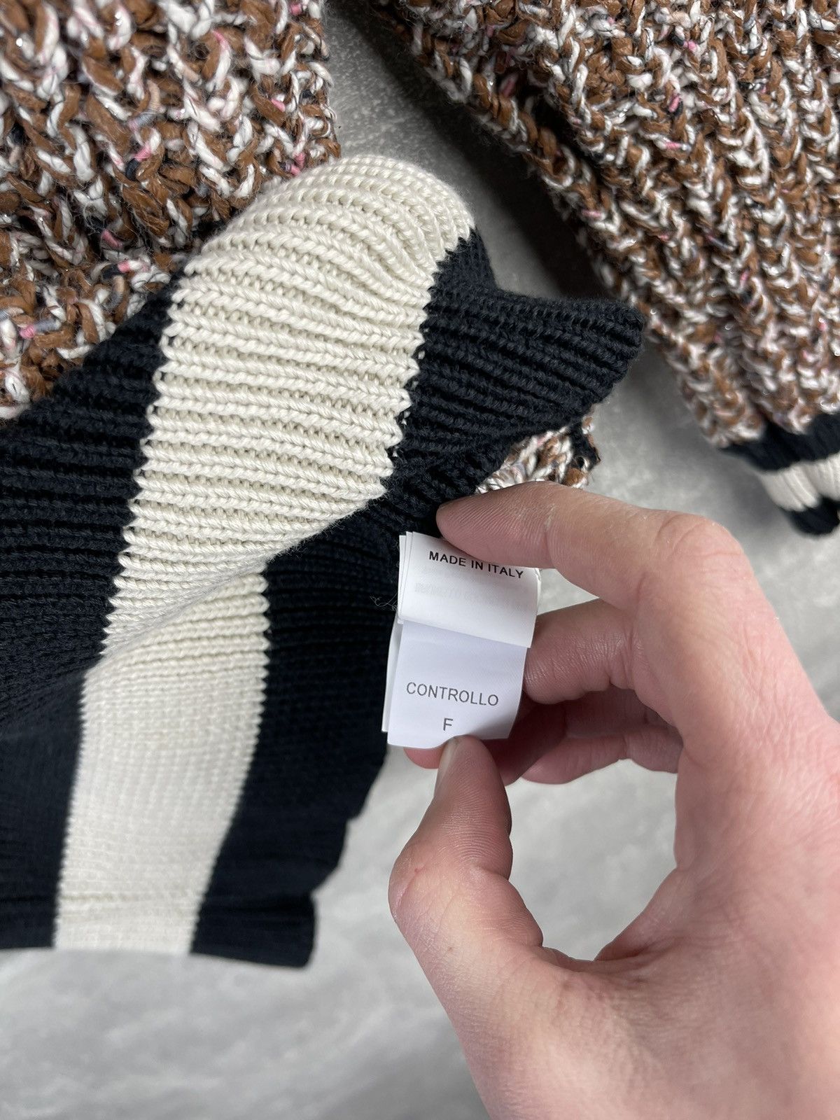 Brunello Cucinelli Brunello Cucinelli for Humanity Cotton/Wool V Neck Sweater Size M / US 6-8 / IT 42-44 - 13 Thumbnail