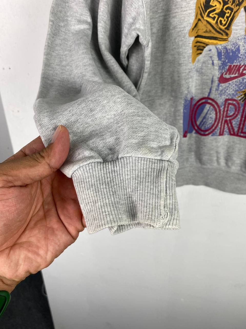 Nike vintage nike jordan sweatshirt nice design Size US L / EU 52-54 / 3 - 3 Thumbnail
