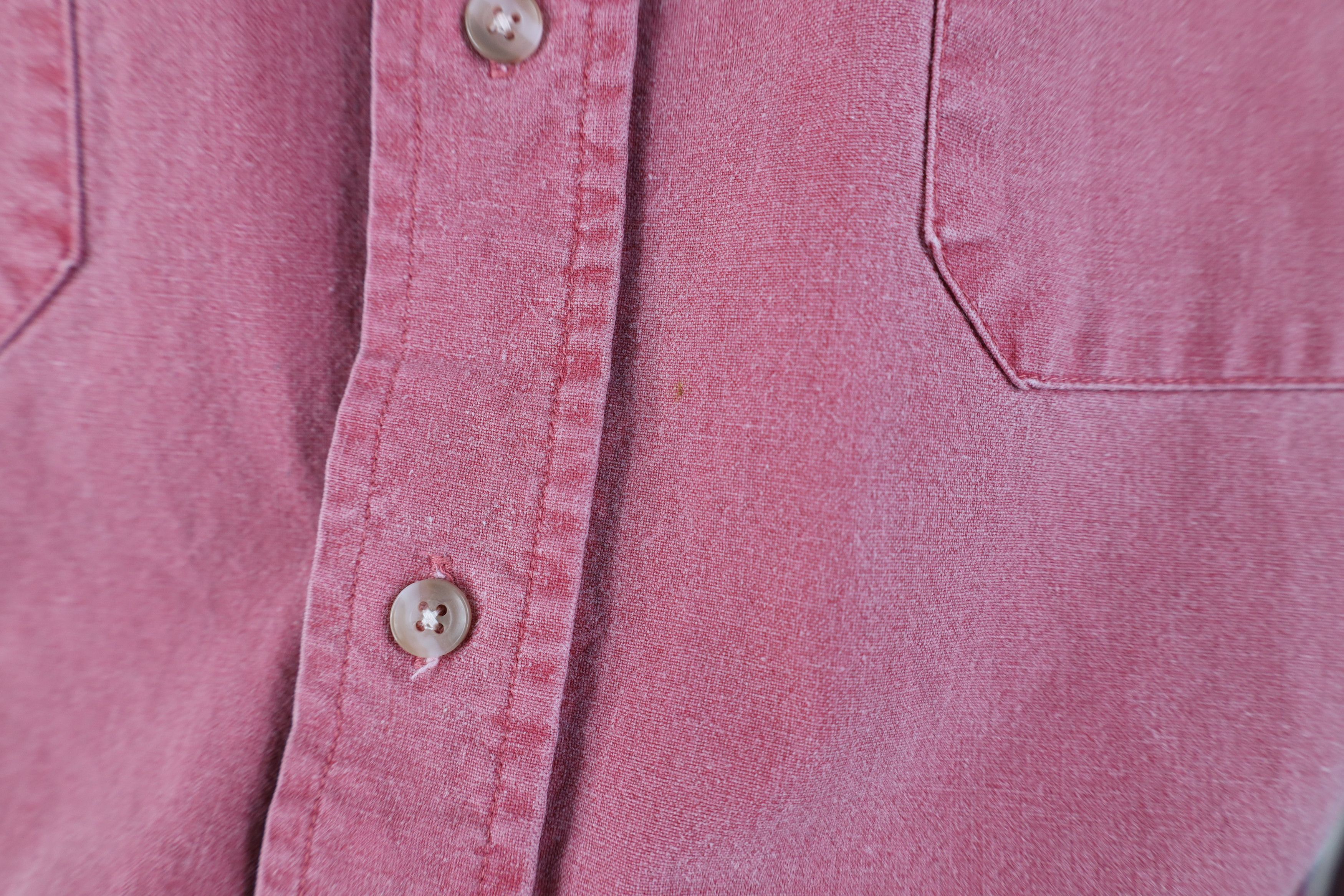 Woolrich Woolen Mills Vintage 90s Woolrich Stonewash Button Shirt Red Cotton Size US L / EU 52-54 / 3 - 6 Thumbnail