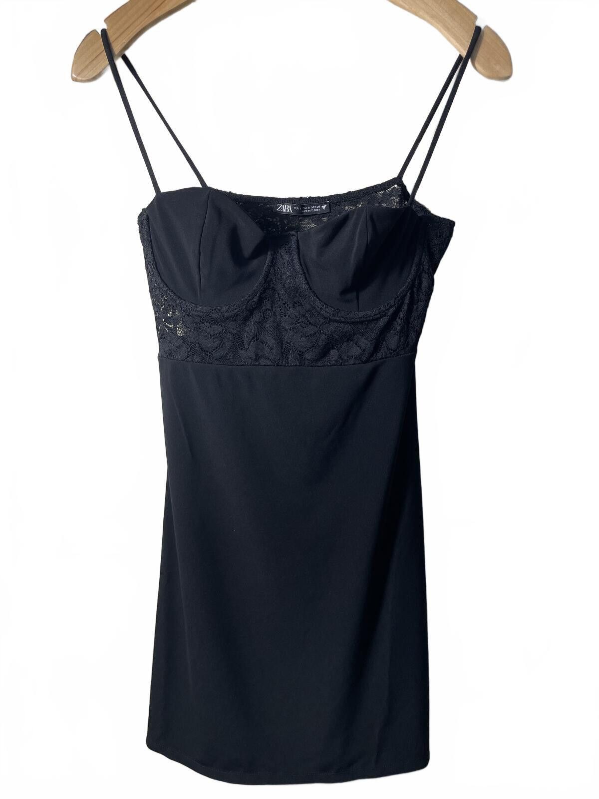 Zara ZARA Lace Detail Mini Dress Womens Small Black Cosette EUC Size S / US 4 / IT 40 - 6 Thumbnail