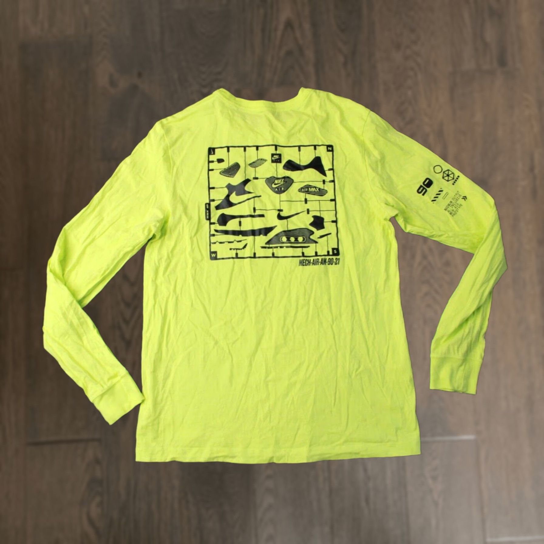Nike Nike Air Max The Nike Tee Shirt Long Sleeve Neon Size M Men T-Shirt Jersey 100% Cotton Logo Graphic Print Summer Casual JSID DJ1379-736 Size US M / EU 48-50 / 2 - 1 Thumbnail