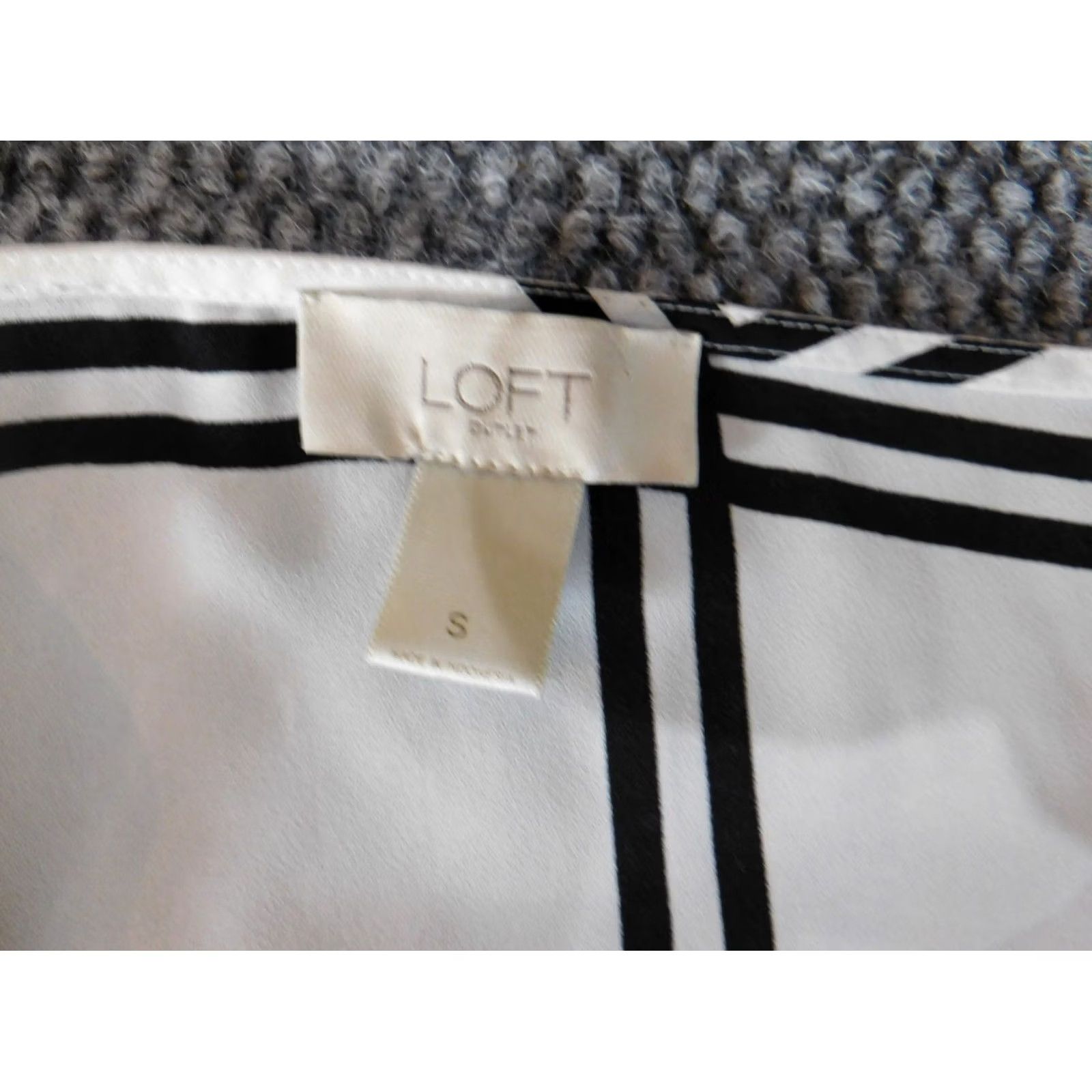 Loft Loft Blouse White Plaid Women Sleeveless Button-Down Collared Knit Polyester Regular Small Casual Modern Lightweight Stretch Shirt Top 90s? Size S / US 4 / IT 40 - 5 Thumbnail