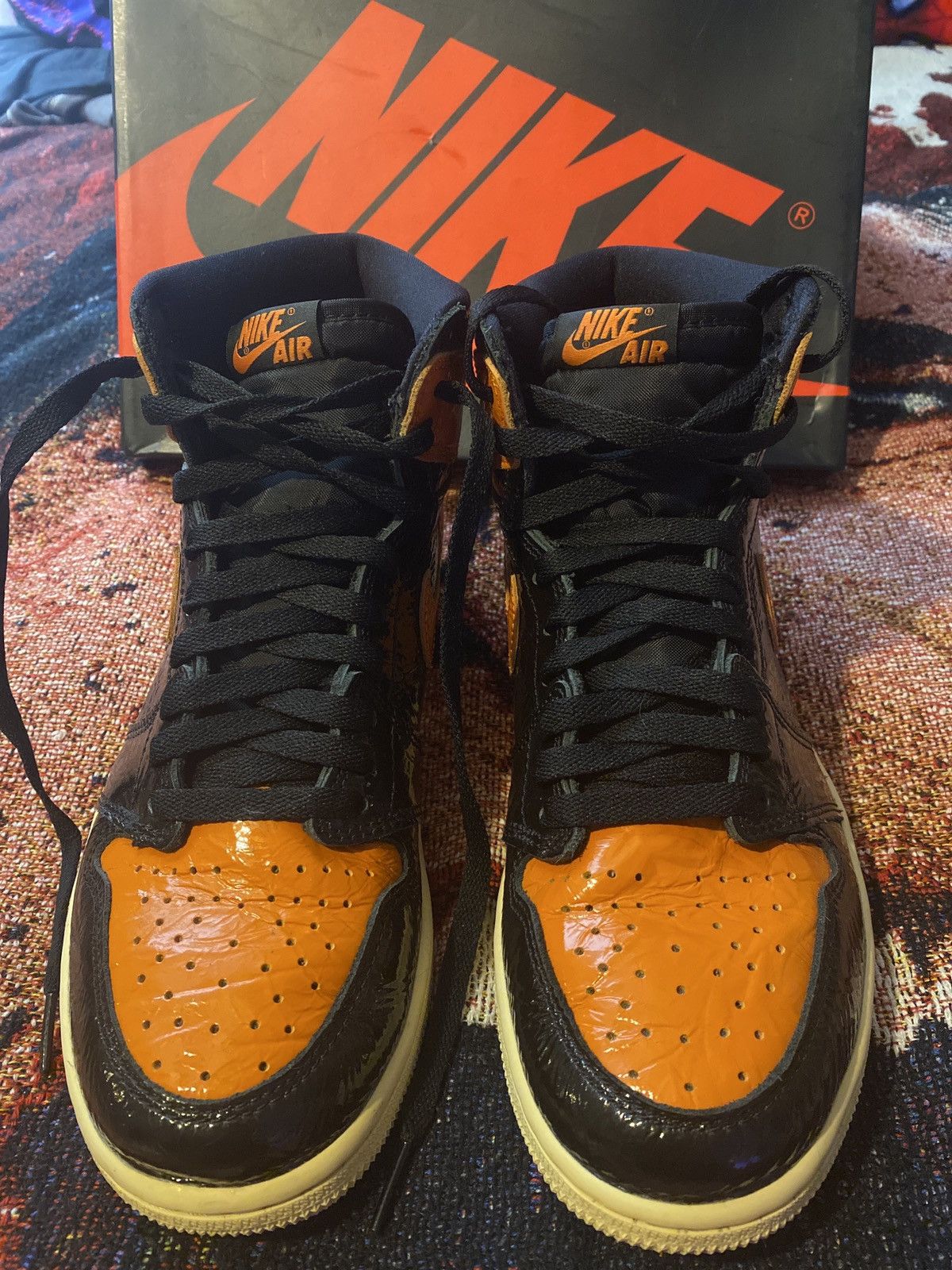 Jordan Brand × Nike Air Jordan 1 retro high og Size US 9 / EU 42 - 3 Thumbnail