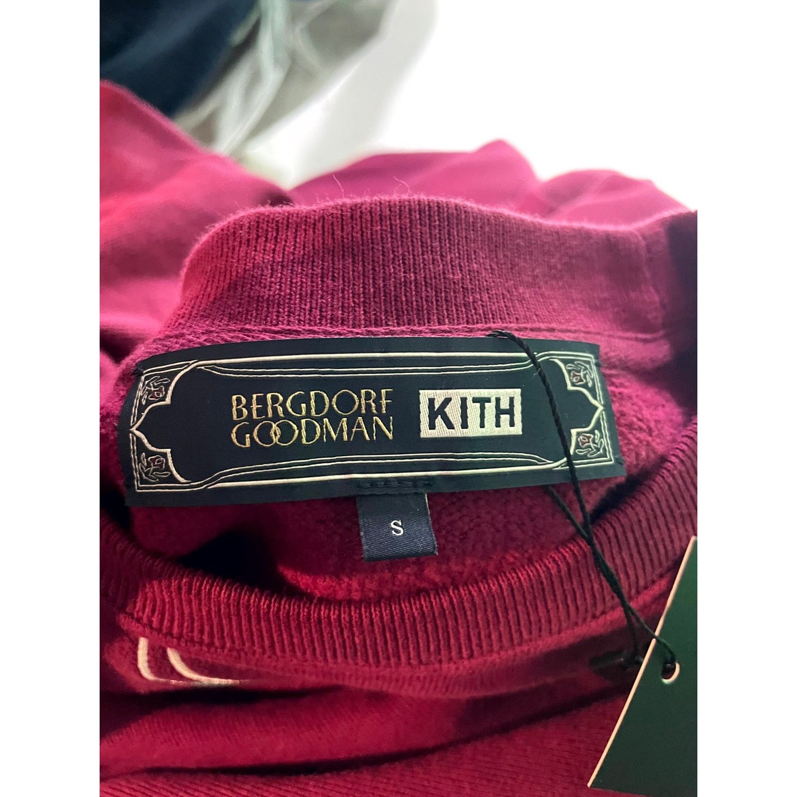 Kith Kith Bergdorf Goodman Crewneck Maroon Tee Size US S / EU 44-46 / 1 - 3 Thumbnail