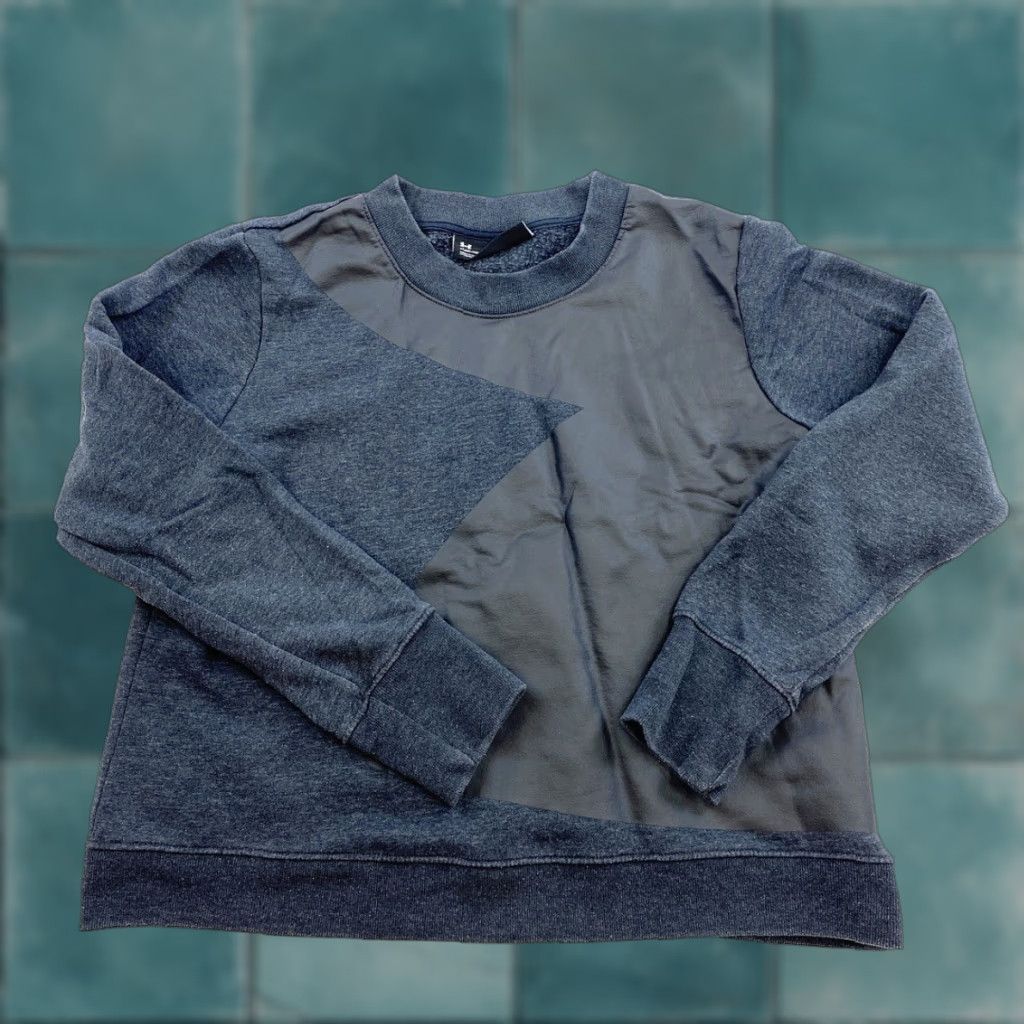 Under Armour Under Armour Sweatshirt Women’s Small Dark Blue Loose Fit Pullover Long Sleeve Regular Size S Athleisure Women's Shirt Size S / US 4 / IT 40 - 1 Thumbnail