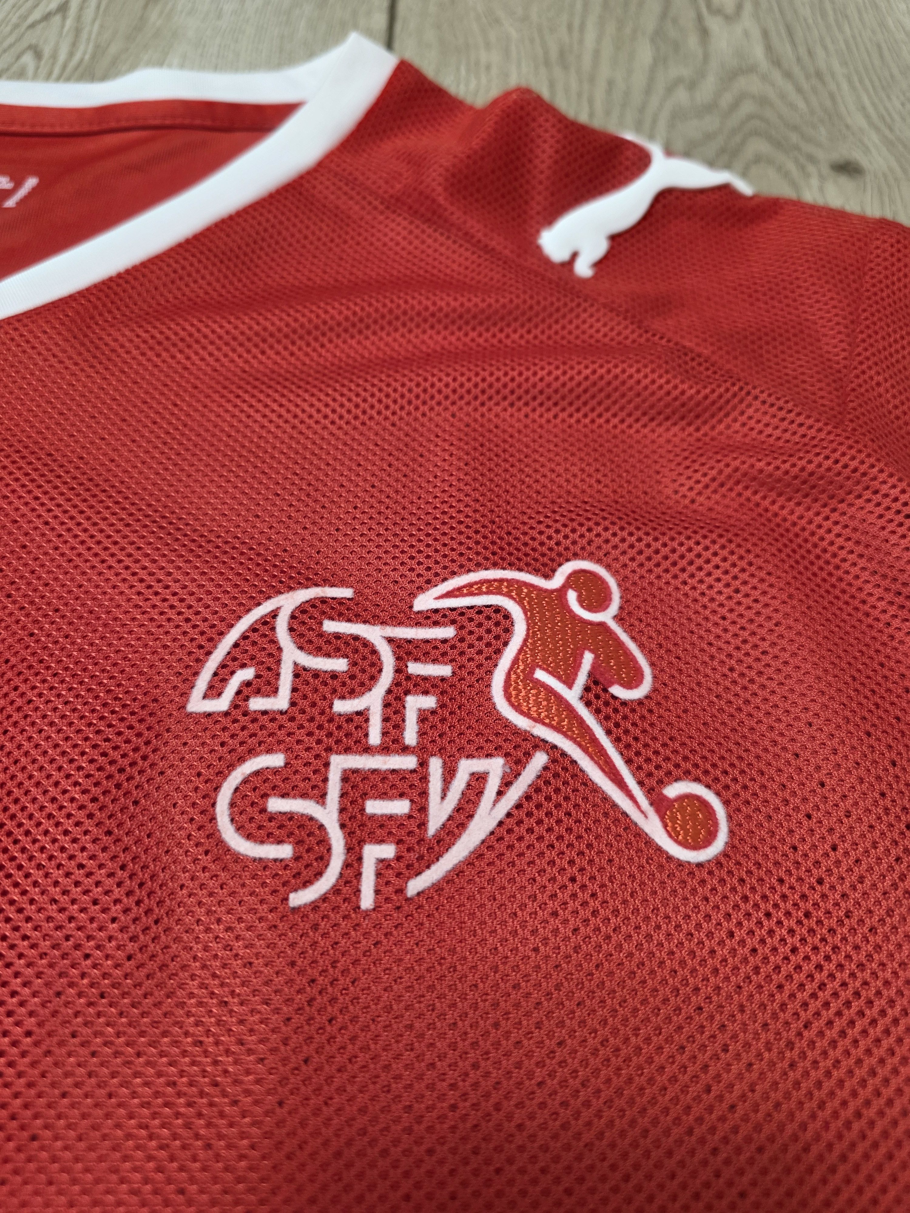 Puma SWITZERLAND 2008 2010 HOME FOOTBALL SHIRT SOCCER JERSEY Size US XL / EU 56 / 4 - 4 Thumbnail