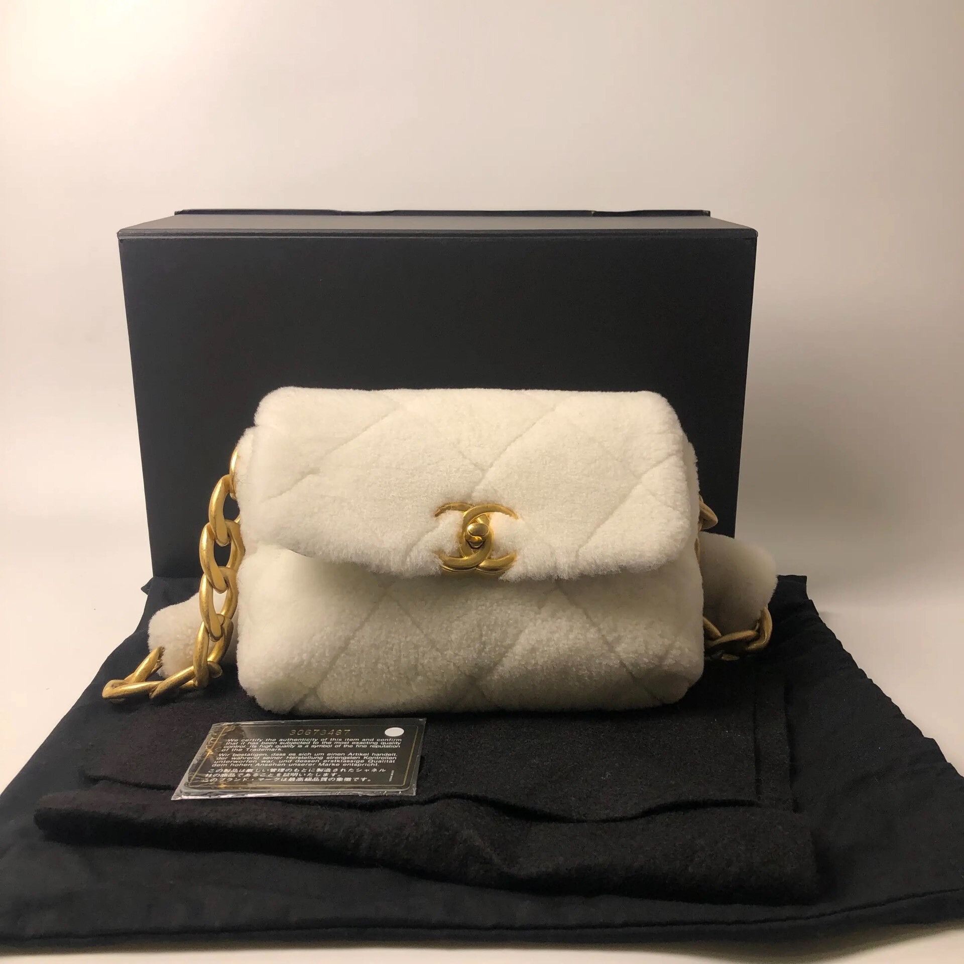Chanel Pre-loved Bag Very good condition Size ONE SIZE - 1 Thumbnail