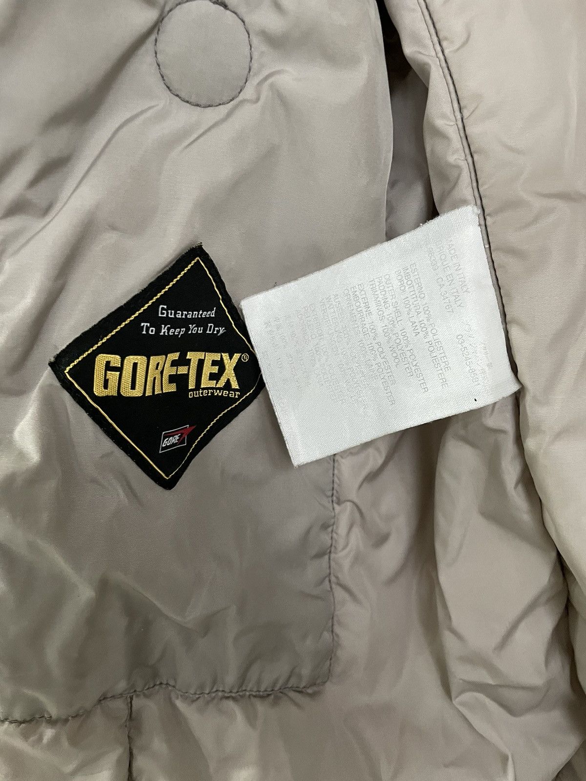Prada × Vintage Prada Vintage Gore-Tex Red Tab Jacket Size S / US 4 / IT 40 - 9 Thumbnail