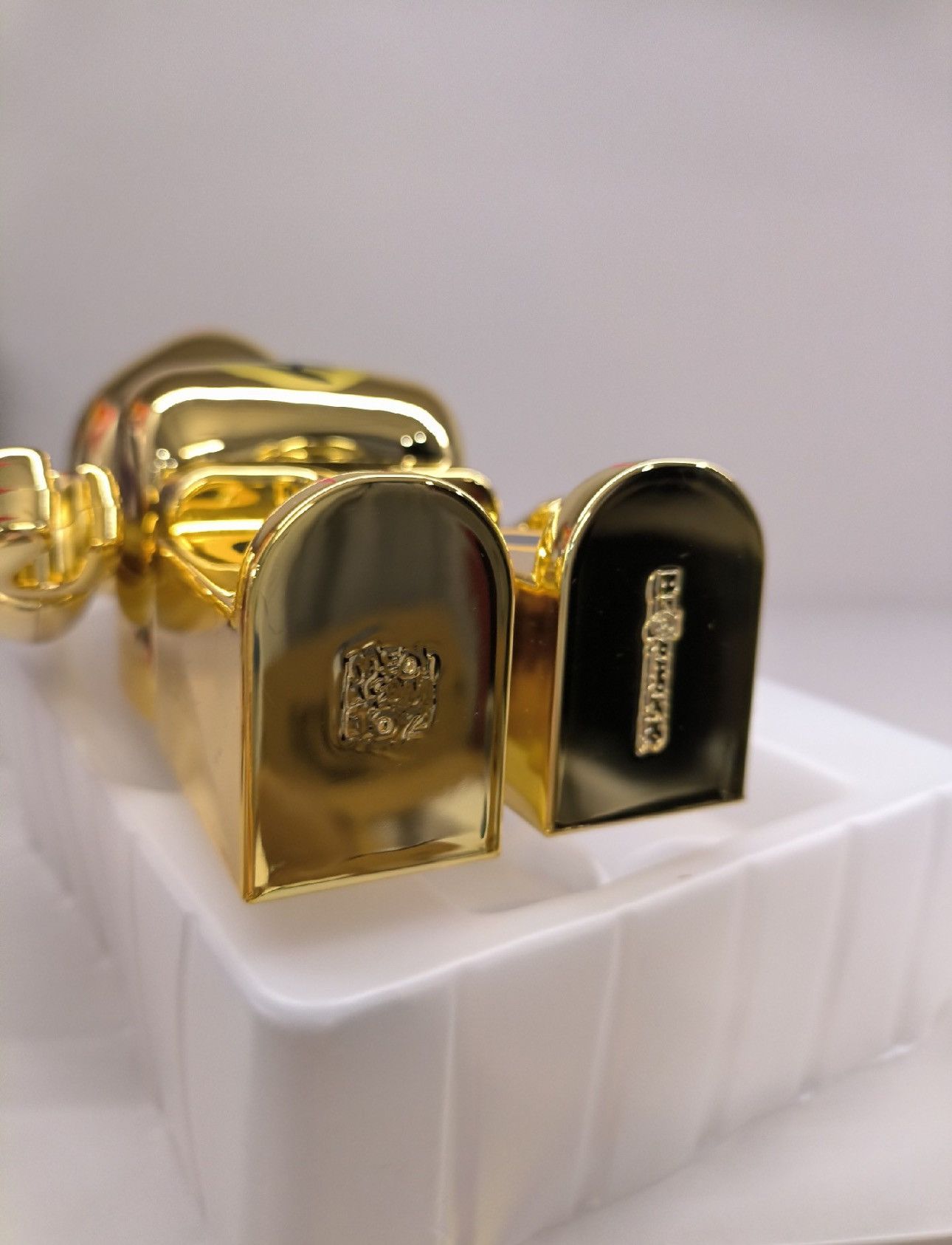 Japanese Brand Bearbrick Beckoning Cat Gold Plating Promotion 400% Size ONE SIZE - 3 Thumbnail