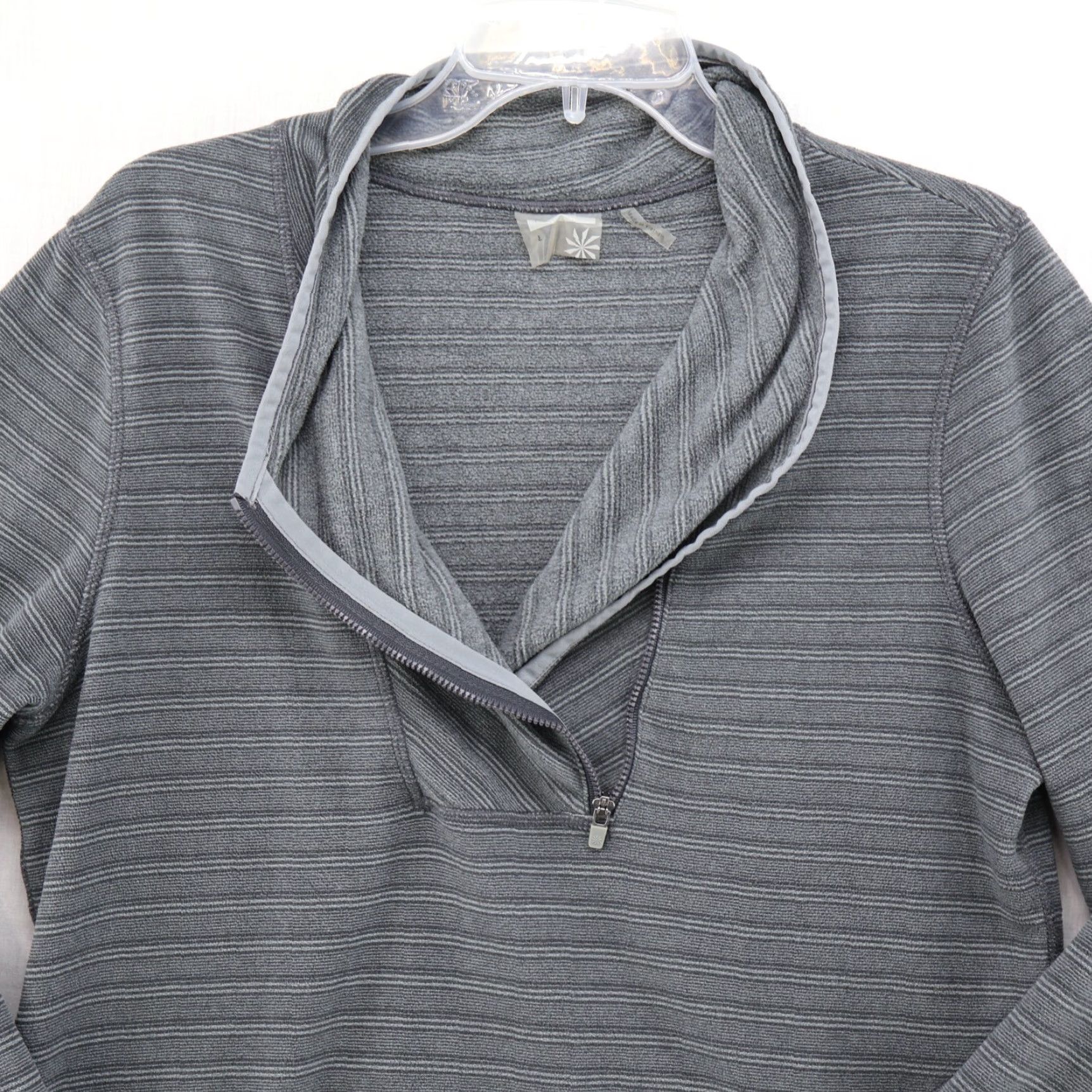 Athleta Athleta Stripe Strength 1/4 Zip Jacket Women's Large Gray Fleece Running Workout Size L / US 10 / IT 46 - 5 Thumbnail