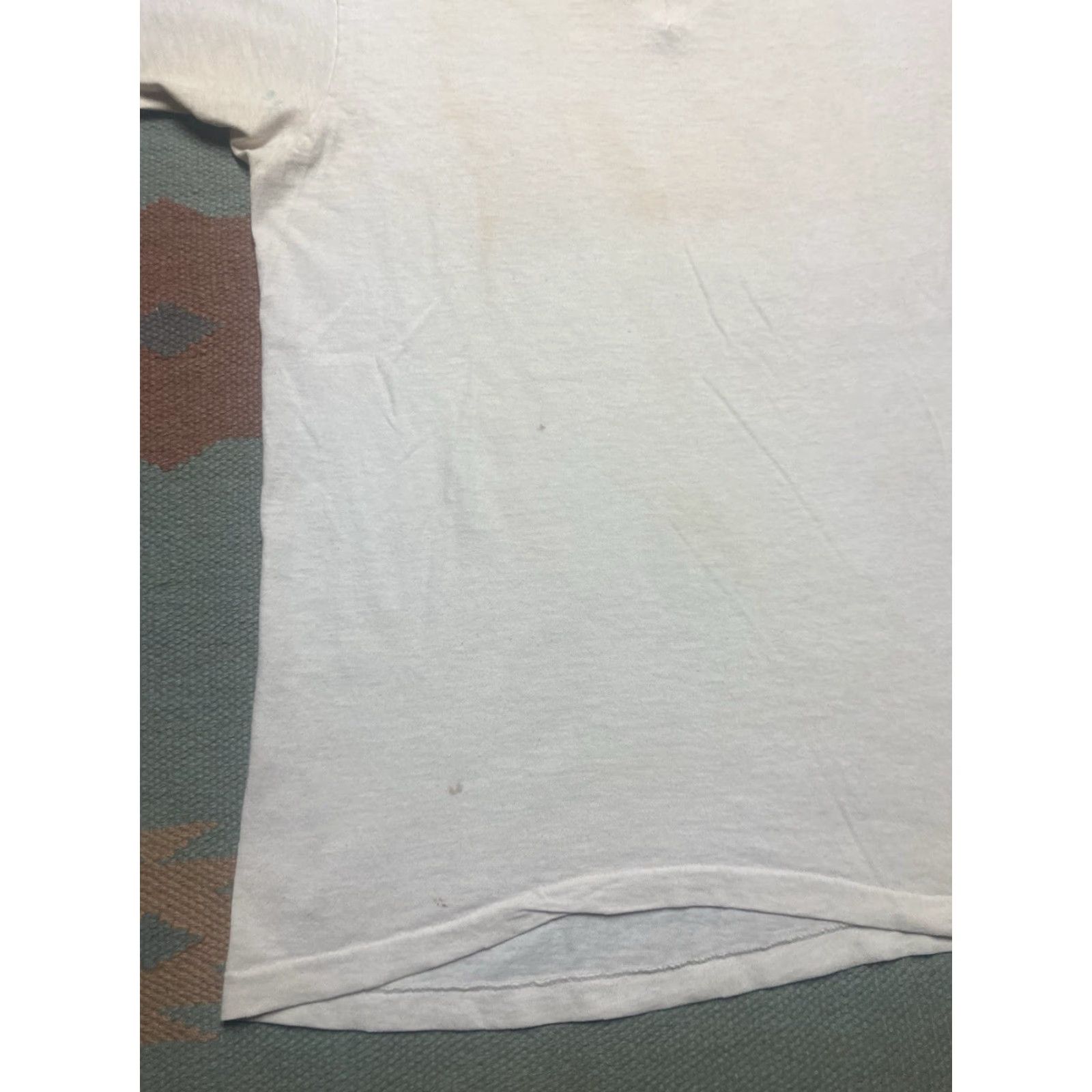 Hanes VINTAGE Hanes T-Shirt White Cotton V-Neck Adult Large Size US L / EU 52-54 / 3 - 2 Thumbnail