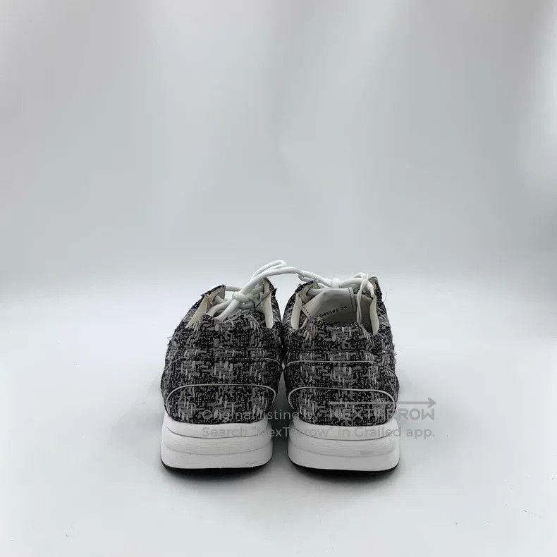 Chanel Chanel Dark gray plaid tweed laces casual flat sneakers Size US 8.5 / IT 38.5 - 4 Thumbnail