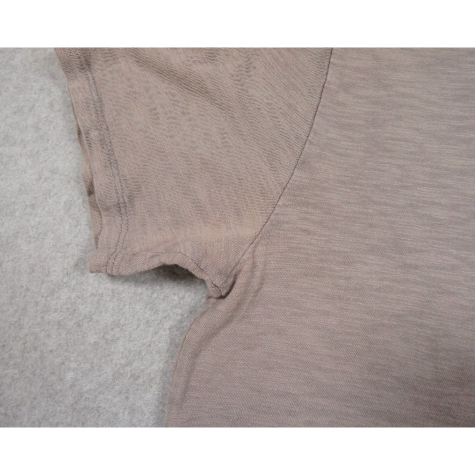 Vince Vince Shirt Men's Small Gray V-Neck Short Sleeve Cotton T-Shirt Preppy Size US S / EU 44-46 / 1 - 5 Thumbnail