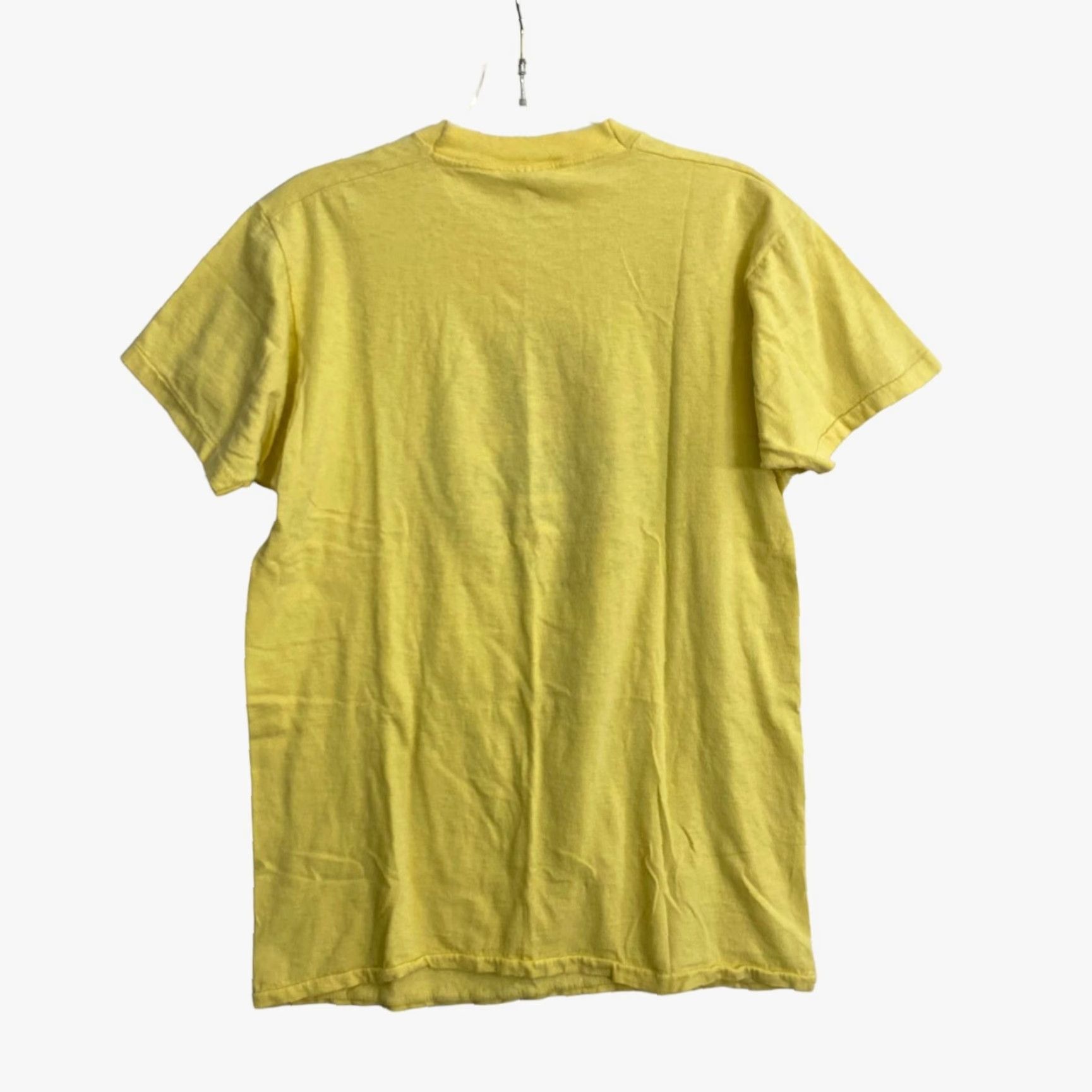 Vintage VINTAGE Screen Stars 70s Graphic T-Shirt Waikiki Beach Bikini Inspector Yellow Mens Small Size US S / EU 44-46 / 1 - 2 Thumbnail