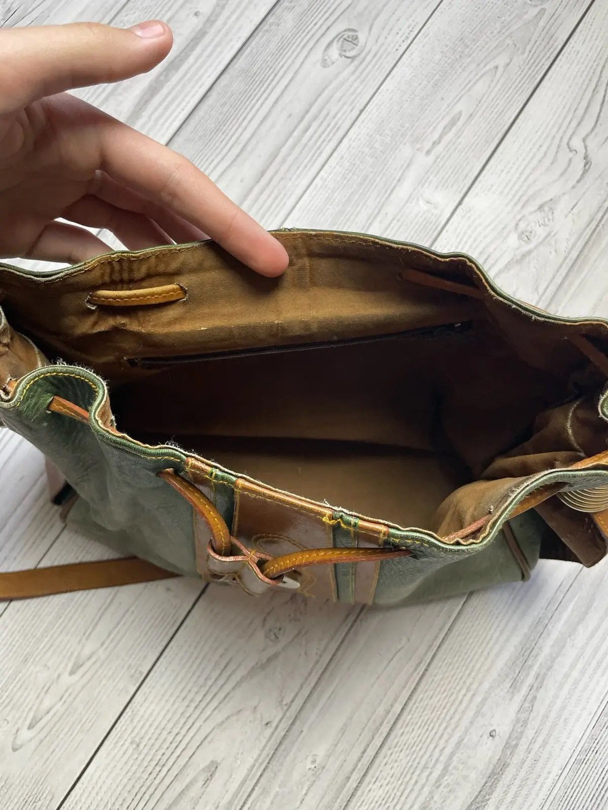 Yves Saint Laurent Vintage Yves Saint Laurent bag 80s green crossbody rare Size ONE SIZE - 9 Thumbnail