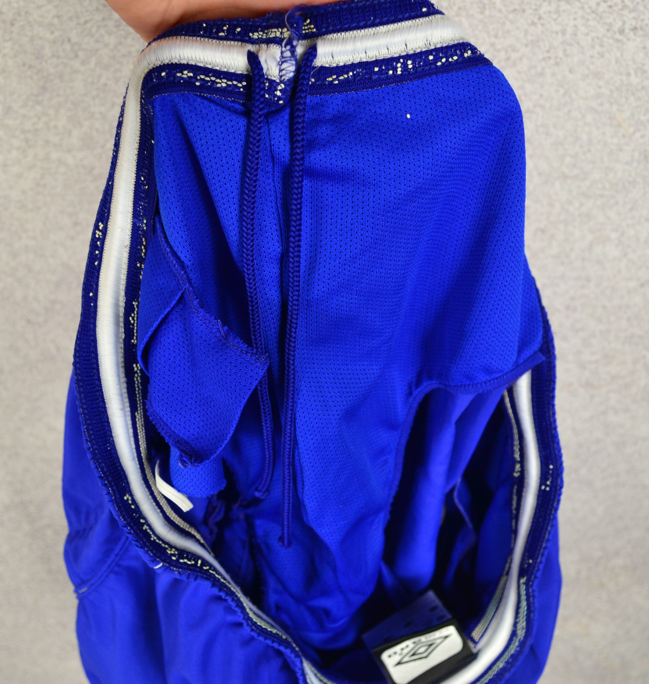 Vintage Vintage 90's Umbro Chelsea Football Shorts Size US 34 / EU 50 - 8 Thumbnail