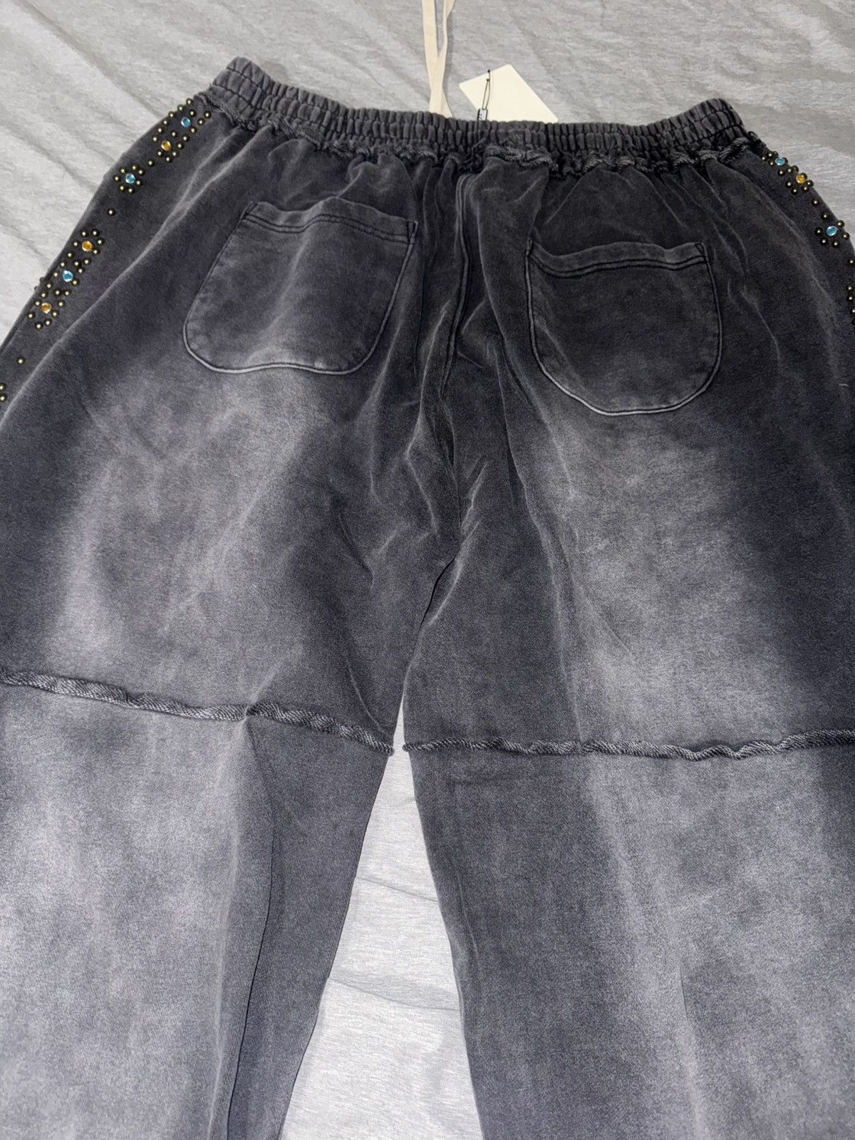 Vale VALE FOREVER “SKITTLES” DISTRESSED SWEATPANTS in XL Size US 40 / EU 56 - 7 Thumbnail