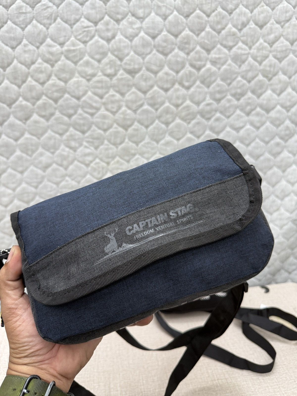 Hypebeast 🔥🔥🔥ARCHIVE CAPTAIN STAG & KANGOL SLING BAG Size ONE SIZE - 2 Thumbnail