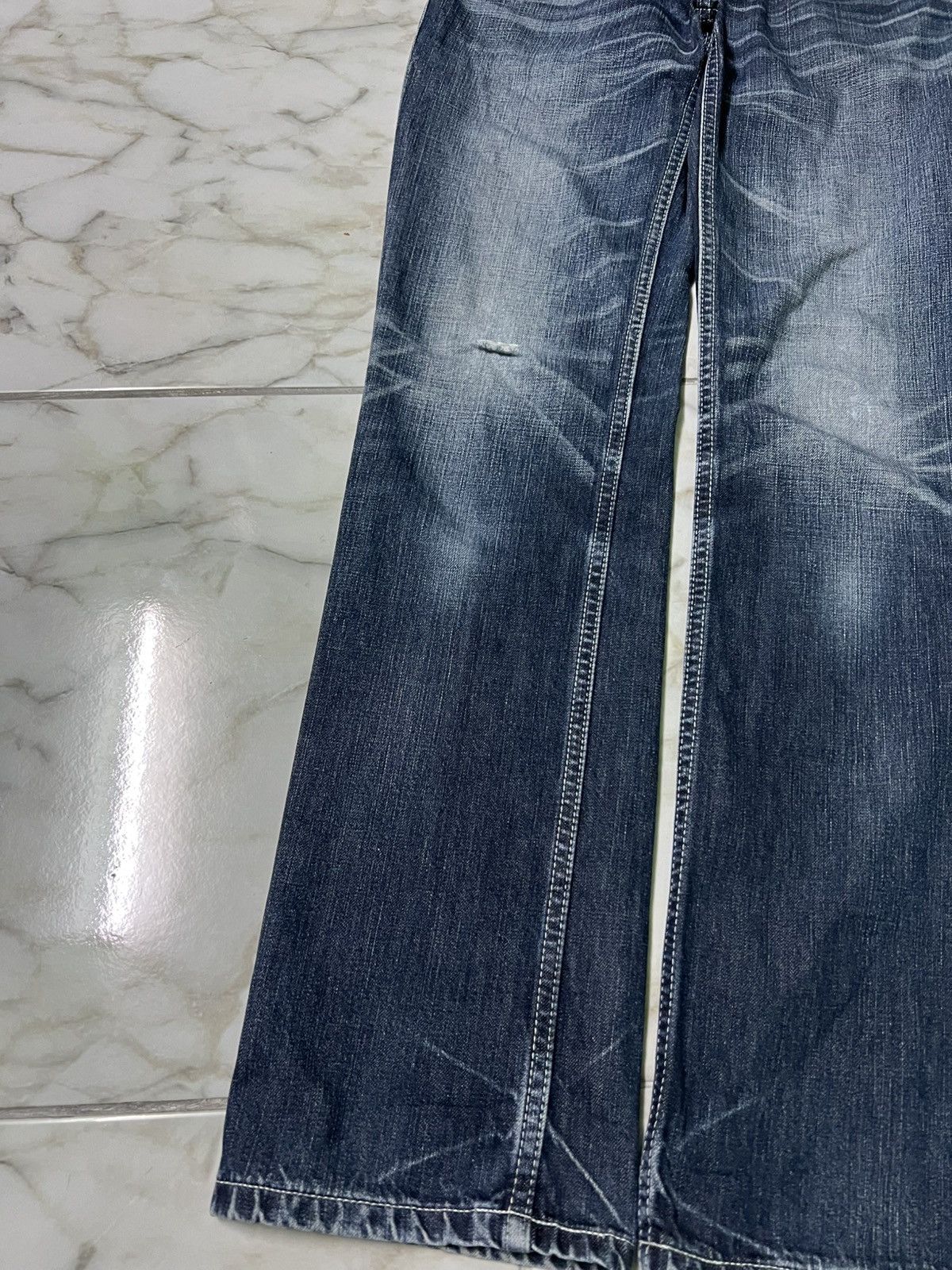 Levi's Vintage Levis 511 Distressed Washed Jean Size US 30 / EU 46 - 3 Thumbnail