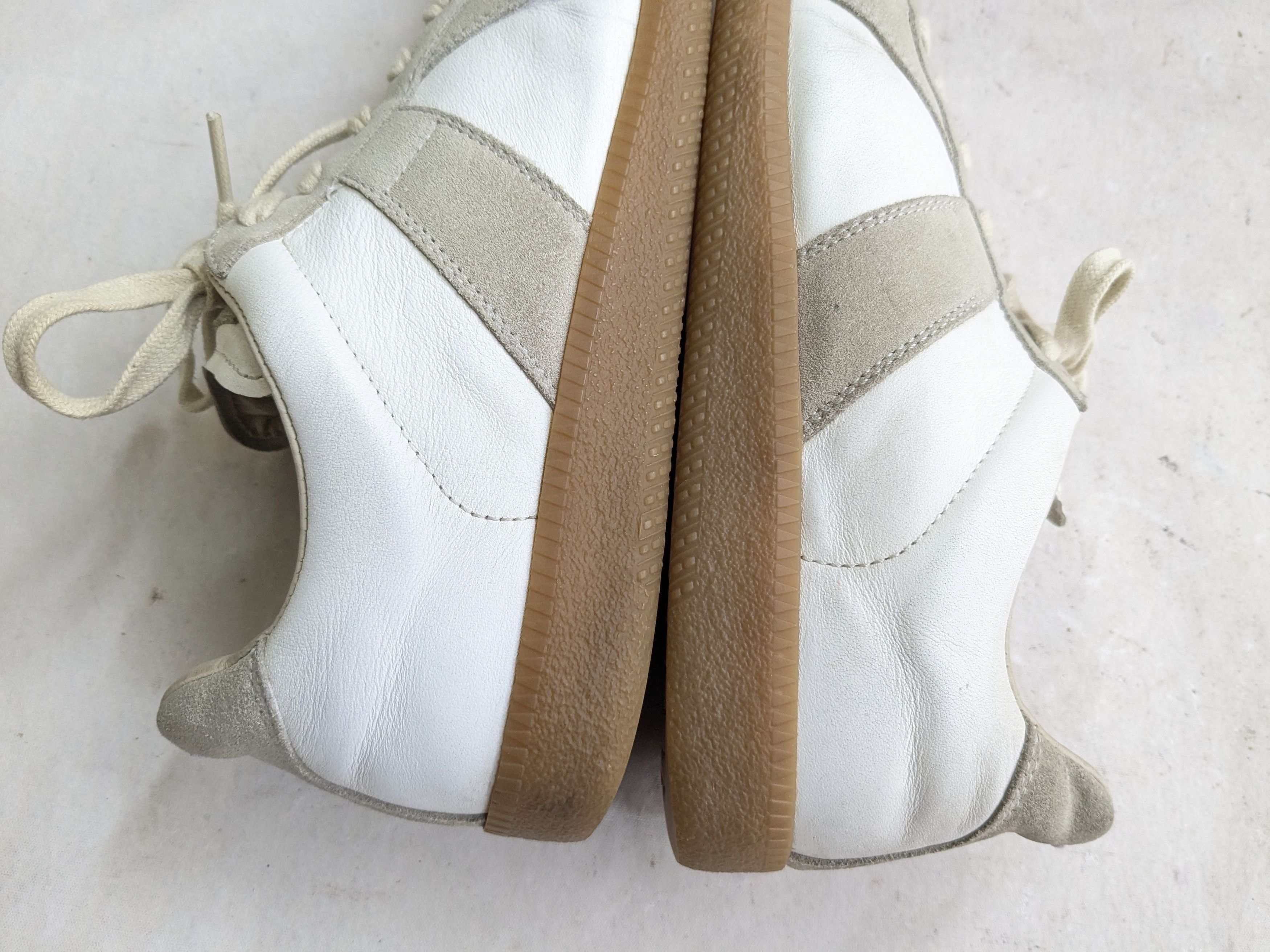 Maison Margiela Maison Margiela GAT Replica White Gray 7 40 Low Suede Size US 7 / EU 40 - 10 Thumbnail