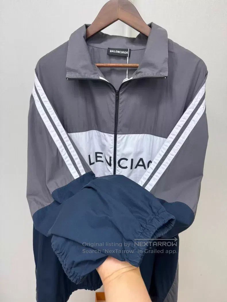 Balenciaga Balenciaga size 39 Classic Blue and Grey Colorblock Windbr Size US S / EU 44-46 / 1 - 4 Thumbnail