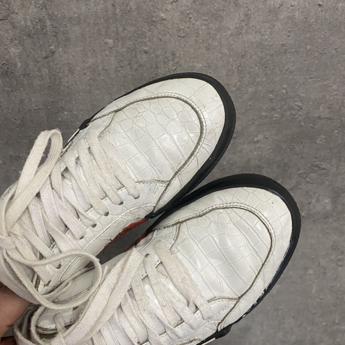 Off-White Off White Vulcanized Low Top White Sneakers Size US 8 / EU 41 - 7 Thumbnail