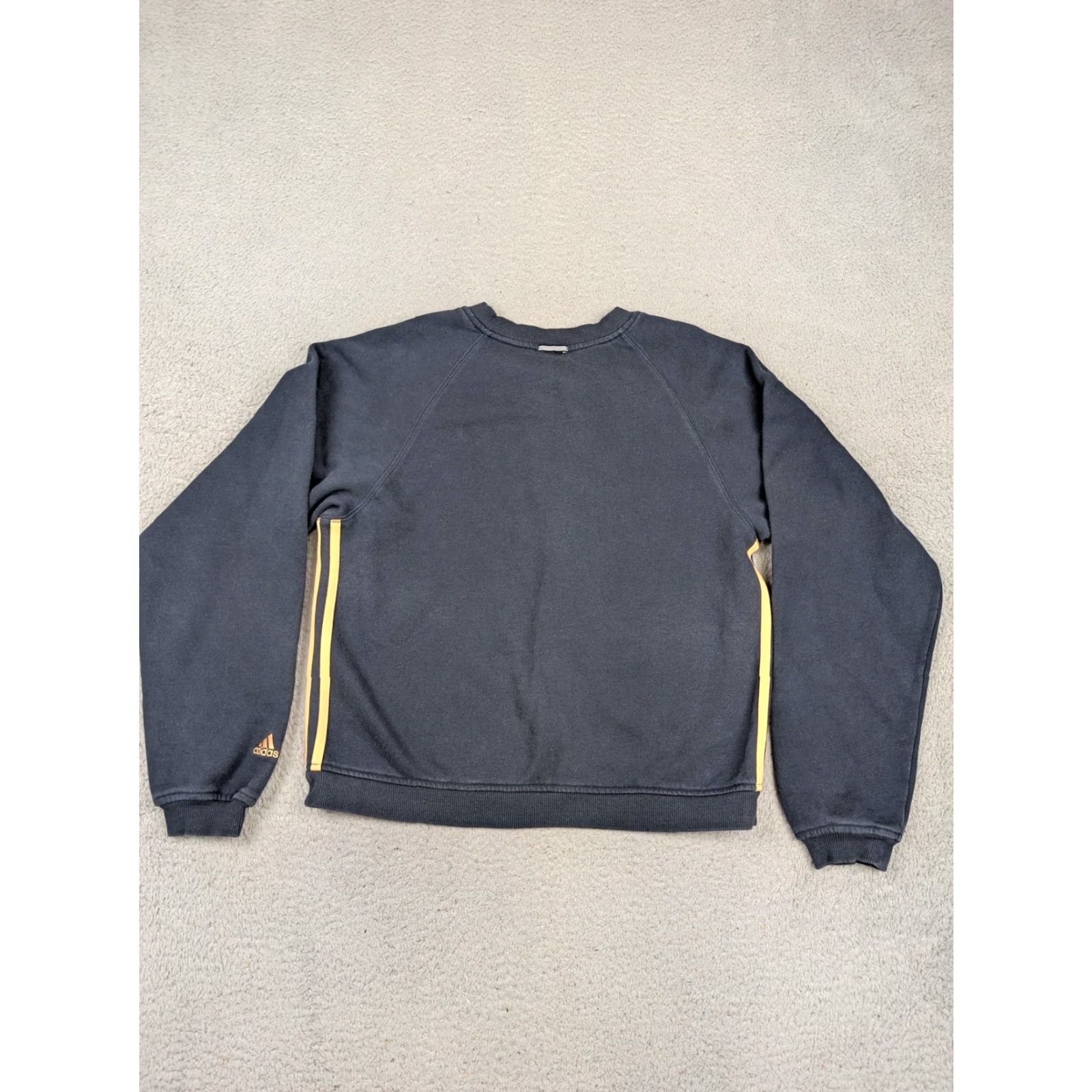 Adidas VINTAGE Adidas Sweatshirt Womens M Gray Crewneck Side Stripe Pocket Fleece Size M / US 6-8 / IT 42-44 - 4 Thumbnail