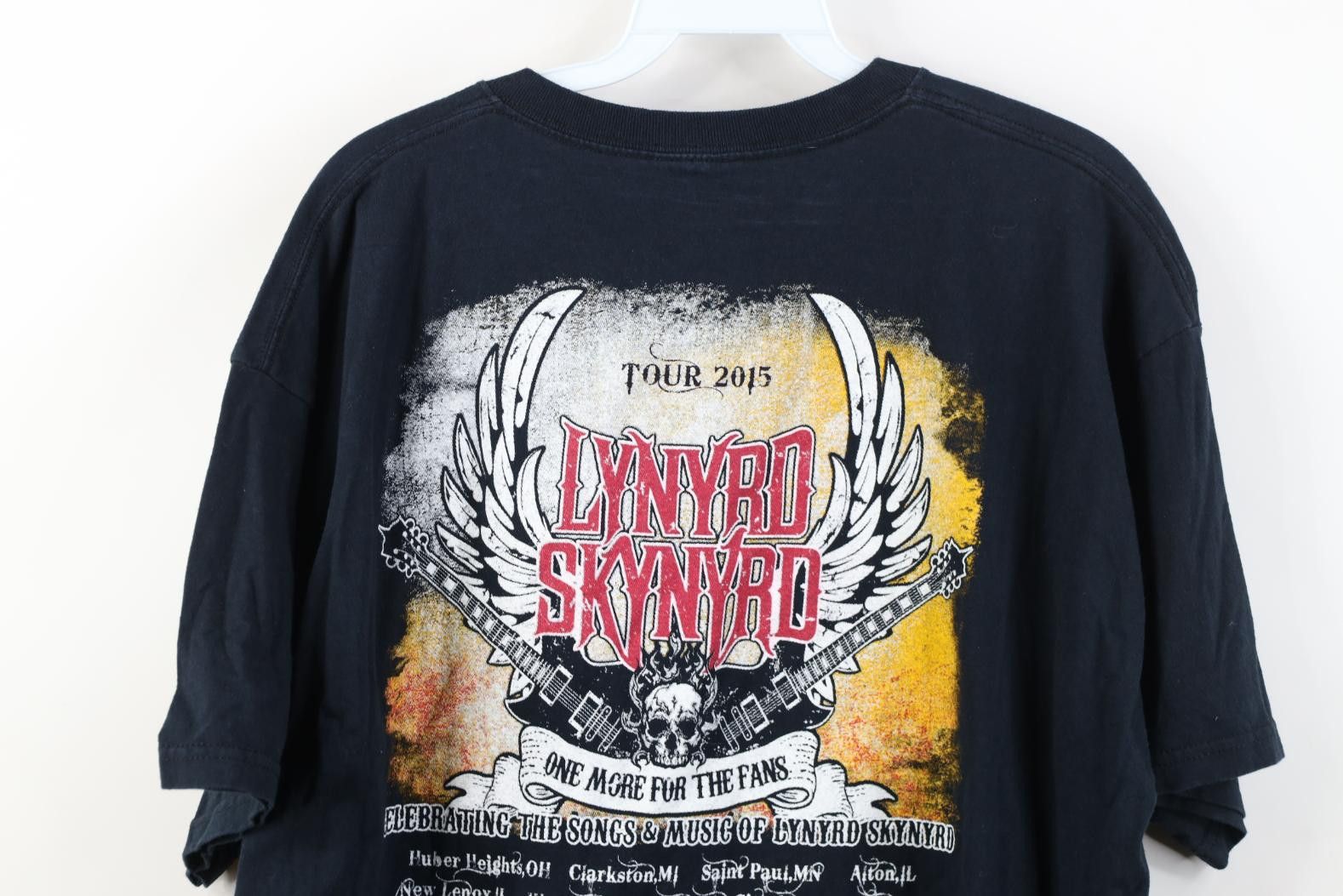 Vintage Vintage Y2K 2015 Tour Lynyrd Band Short Sleeve T-Shirt Size US XL / EU 56 / 4 - 13 Thumbnail