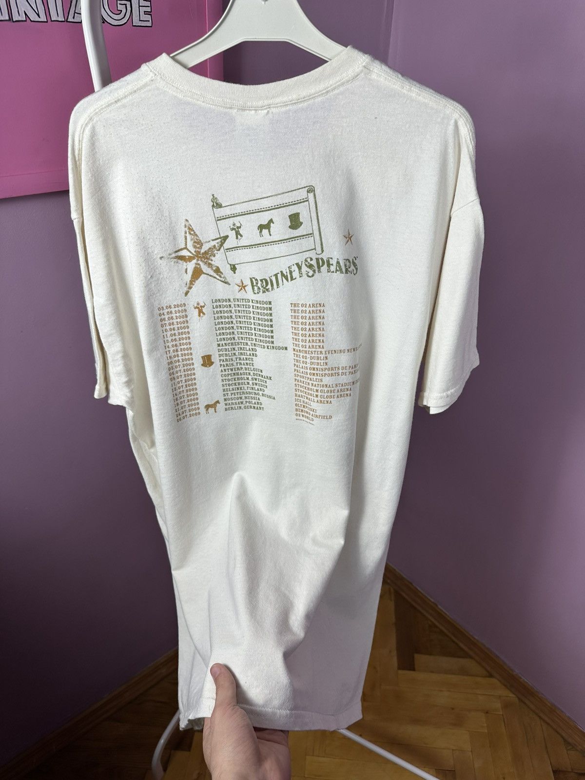 Gildan 2009 Britney Spears Circus Merch T Shirt Vintage Printed Tee Size US L / EU 52-54 / 3 - 18 Thumbnail