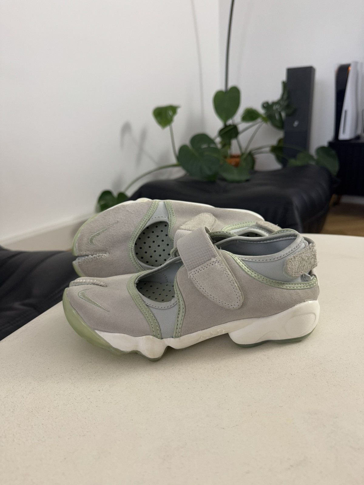 Nike Nike Rift Sandals Tabi Sneakers Rare Mini Swoosh Hype Japan Size US 6 / IT 36 - 3 Thumbnail
