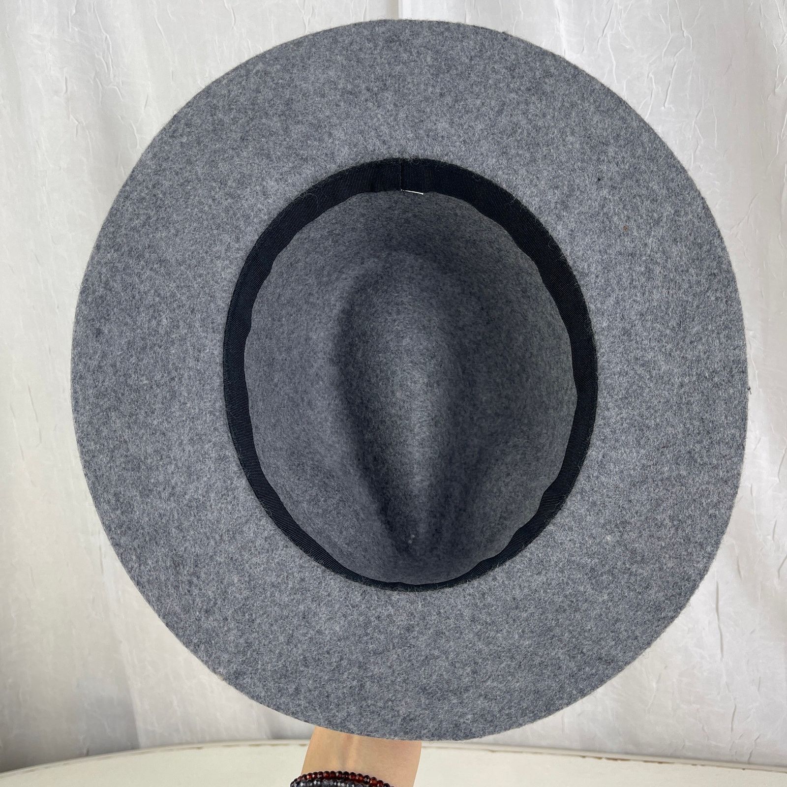 Forever 21 Grey Felt Fedora Hat Short Brim Black Faux Leather Band Size ONE SIZE - 23 Thumbnail