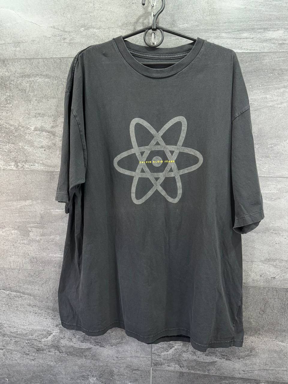 Calvin Klein × Vintage Atom Calvin Klein T Shirt Rare Vintage Mens Size US XL / EU 56 / 4 - 1 Thumbnail