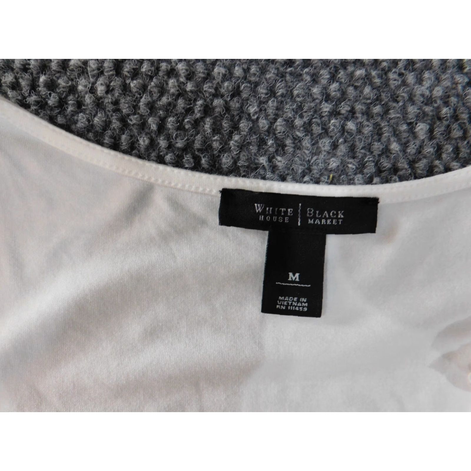 White House Black Market White House Black Market Blouse Shirt Womens Sleeveless Medium White Stretch Rayon Casual Basic Round Neck Pullover Size M / US 6-8 / IT 42-44 - 4 Thumbnail