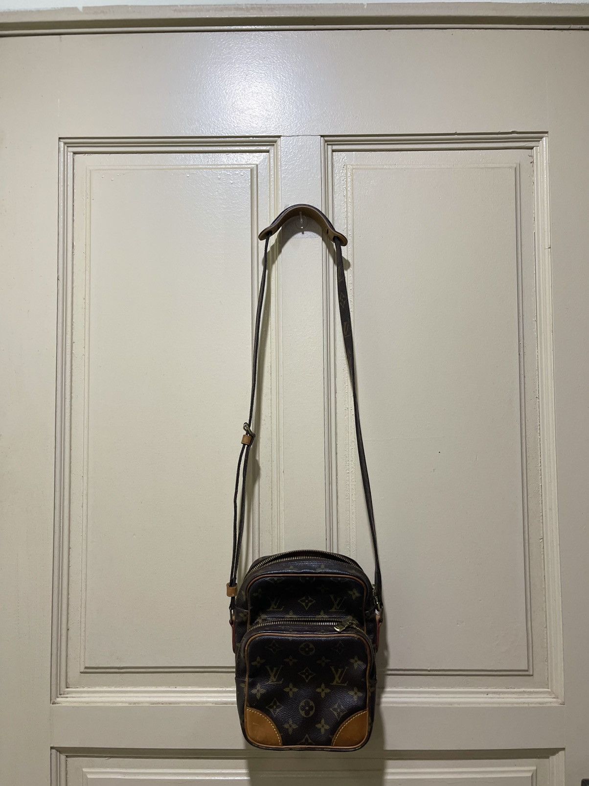 Louis Vuitton Vintage Louis Vuitton Amazon Monogram Crossbody Shoulder bag Size ONE SIZE - 1 Thumbnail