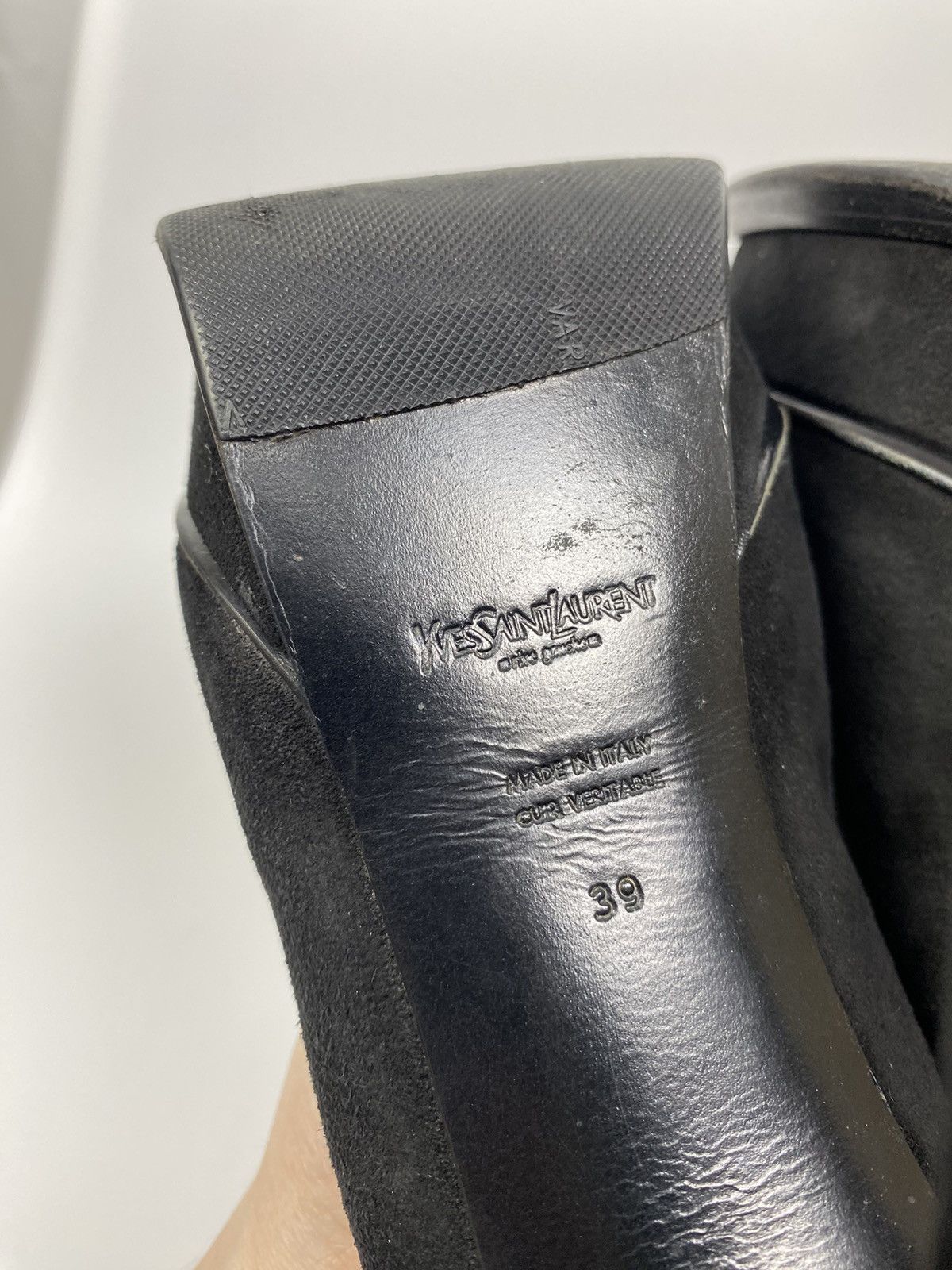 Yves Saint Laurent Yves Saint Laurent Suede Platform Heels size 39 Size US 8 / IT 38 - 11 Thumbnail