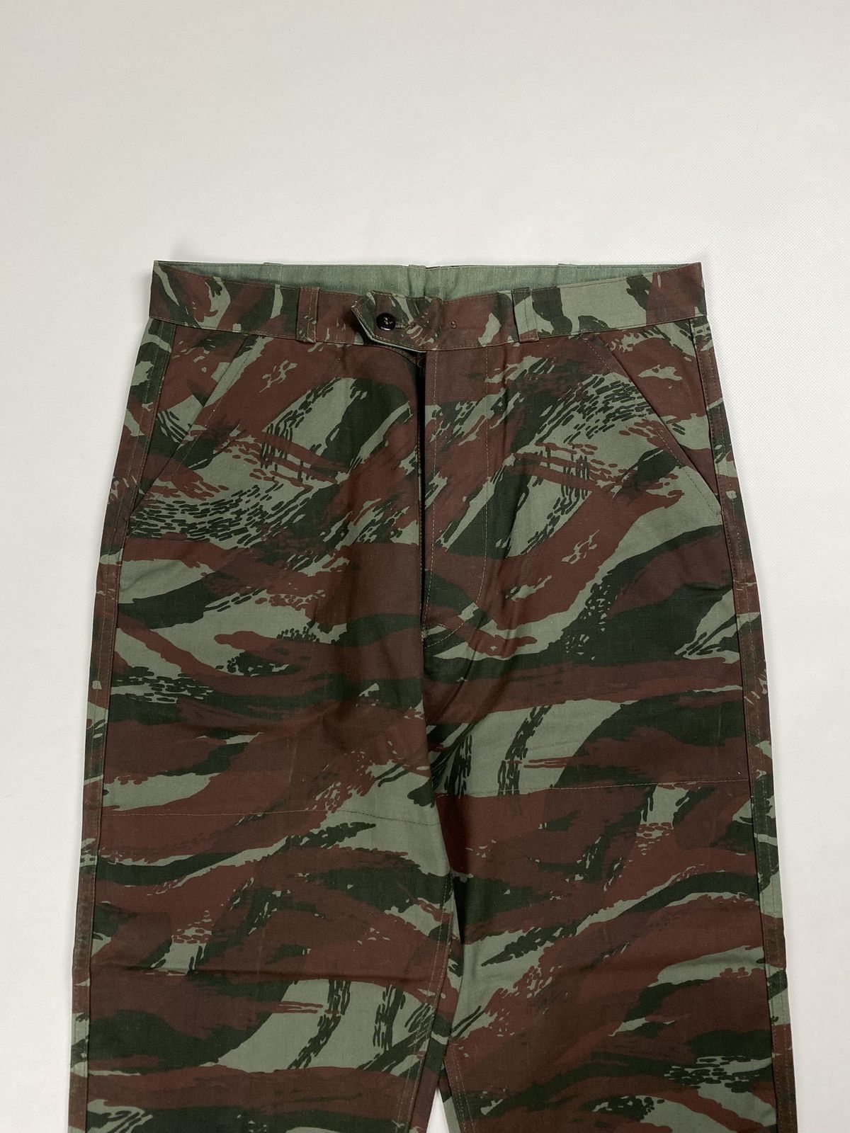 Vintage Vintage men’s Ailee Zipper Camo Hunting Pants Trousers Size US 31 - 7 Thumbnail