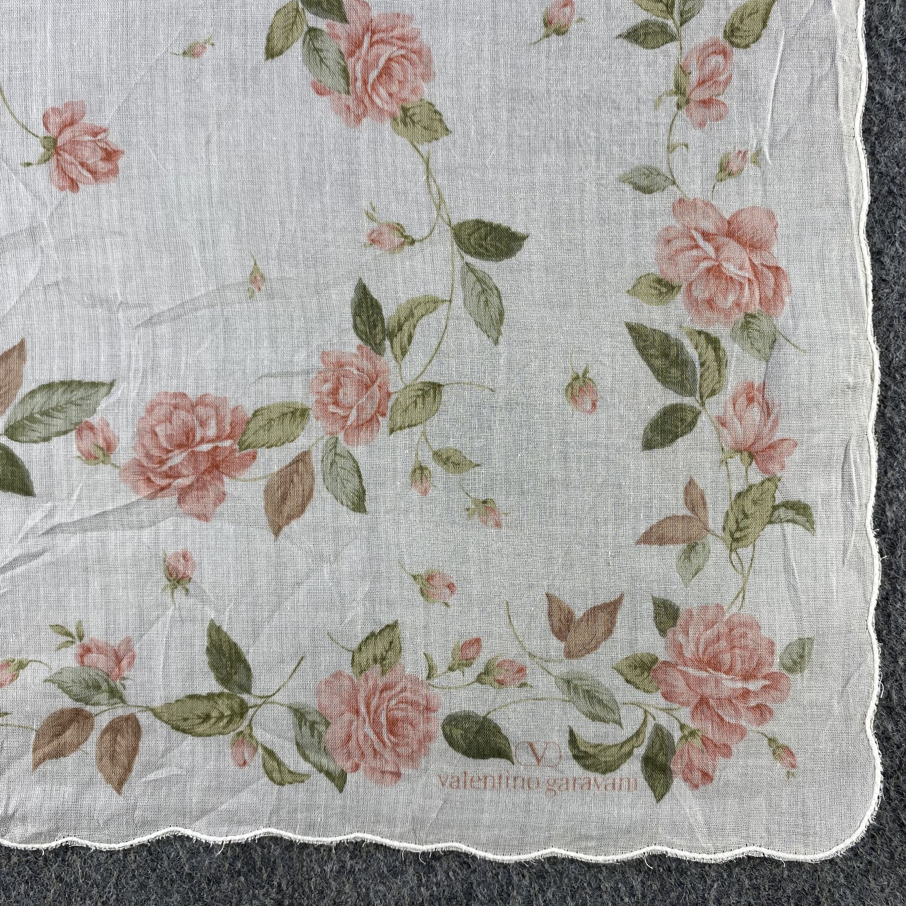 Valentino × Vintage Valentino Garavani Handkerchief/Neckerchief/Bandana HC894 Size ONE SIZE - 3 Thumbnail