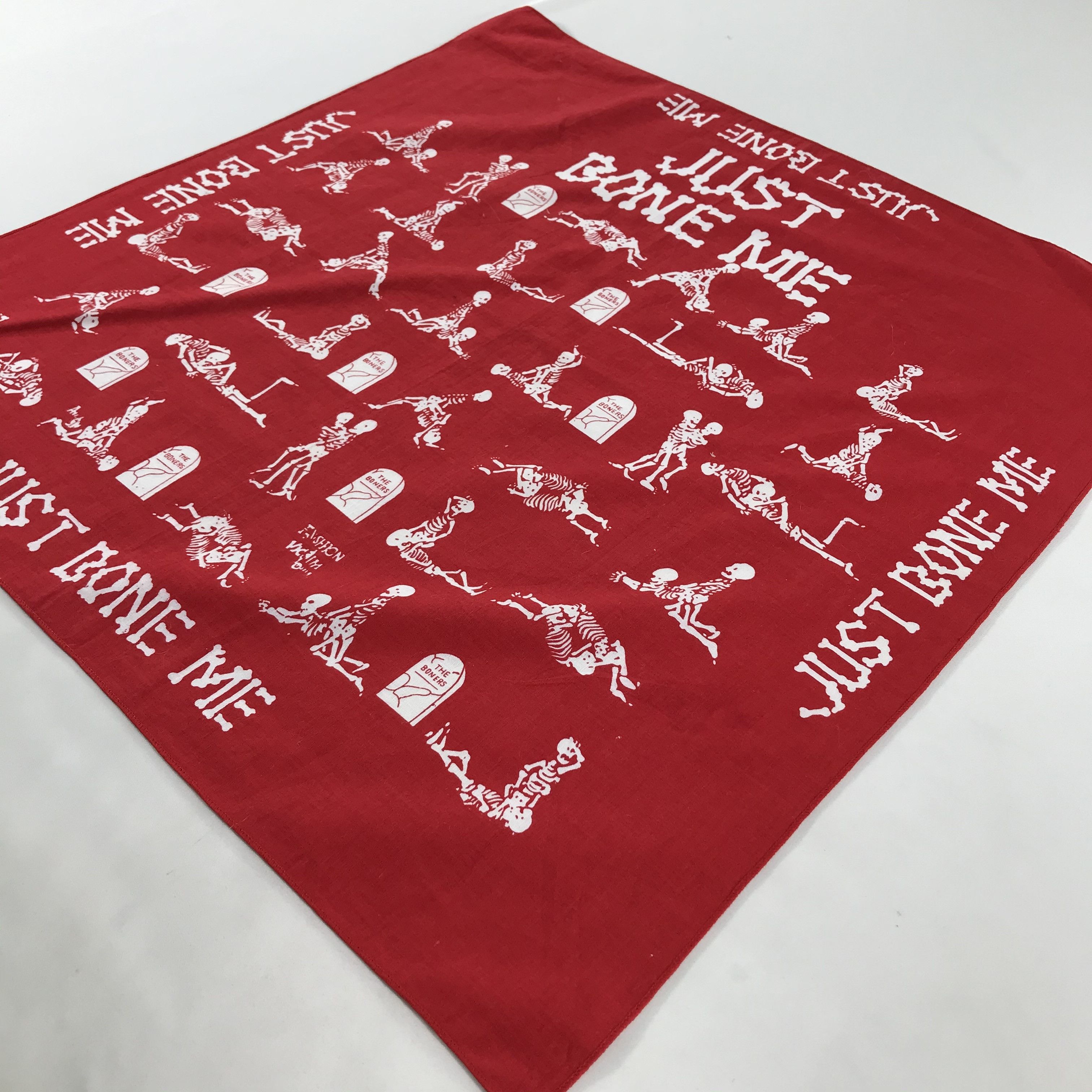 Fashion Victim × Vintage Fashion Victim Bandana / Handkerchief / Neckerchief - S1784 Size ONE SIZE - 2 Thumbnail