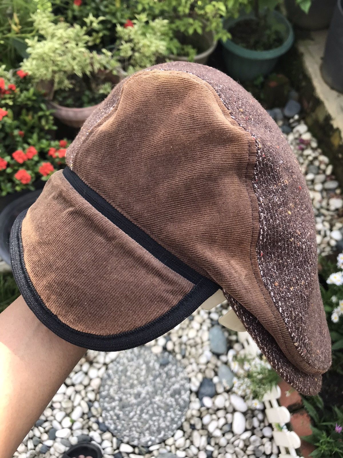 Other VINTAGE FULL HOUSE EAR WARMERS BARETTA FLAT CAP NEWSBOY Size ONE SIZE - 7 Thumbnail
